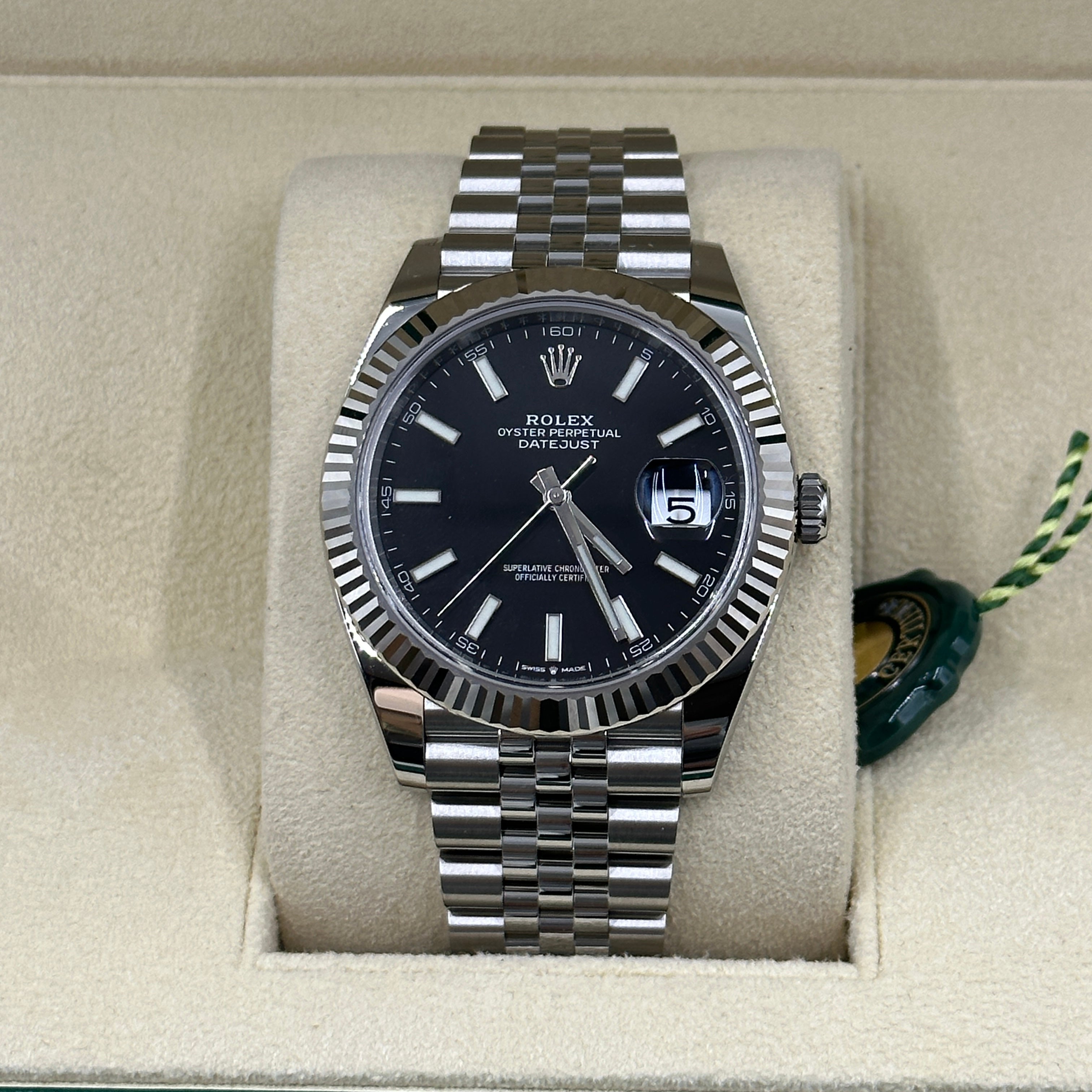 Rolex Datejust 41 126334 Black Index Jubilee 2025