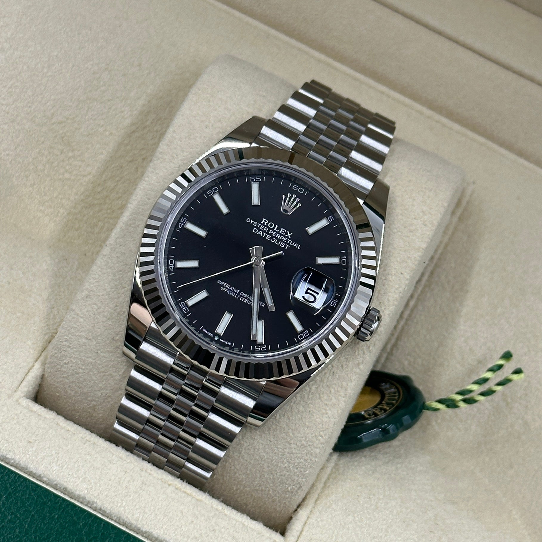 Rolex Datejust 41 126334 Black Index Jubilee 2025
