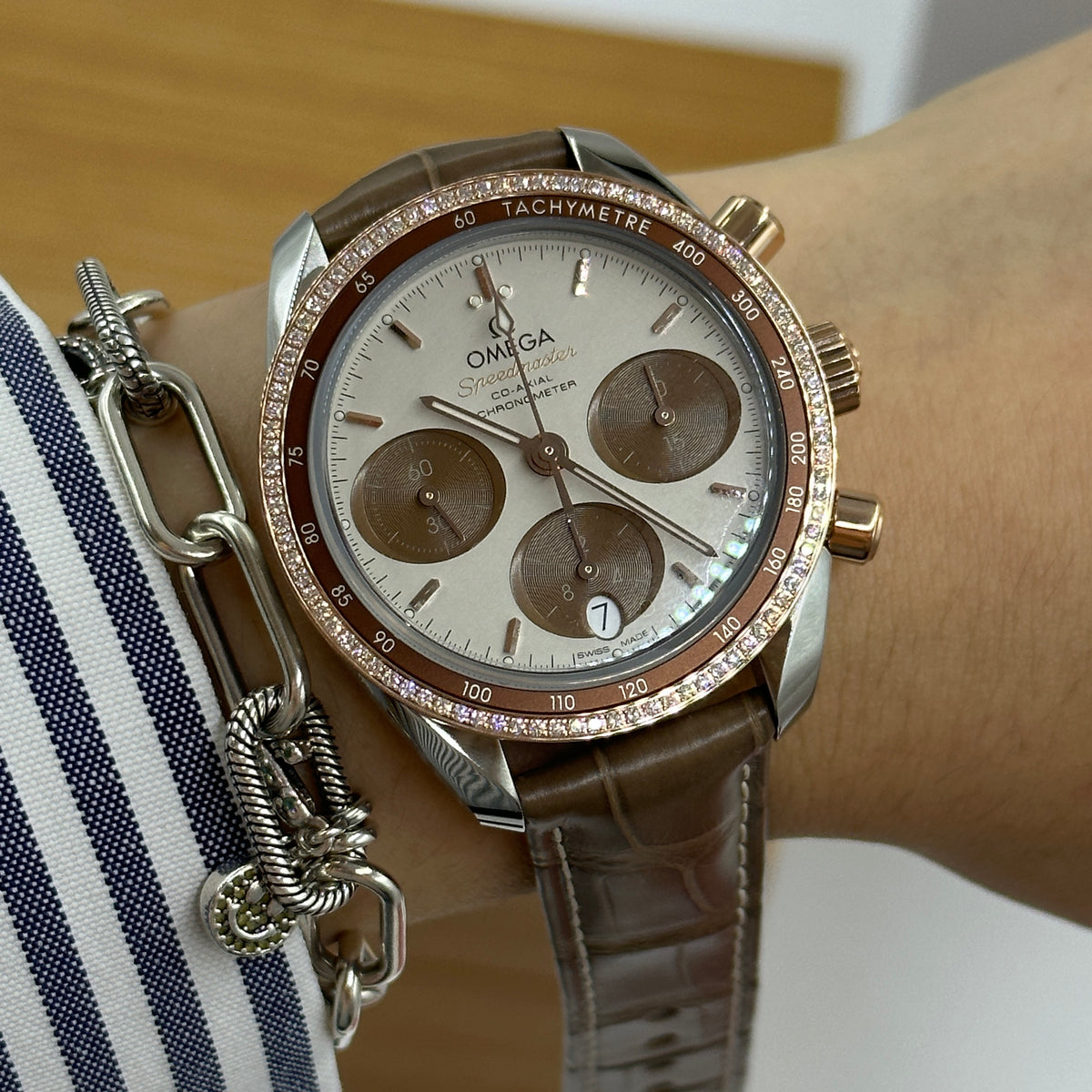 Omega Speedmaster 324.28.38.50.02.002 2026