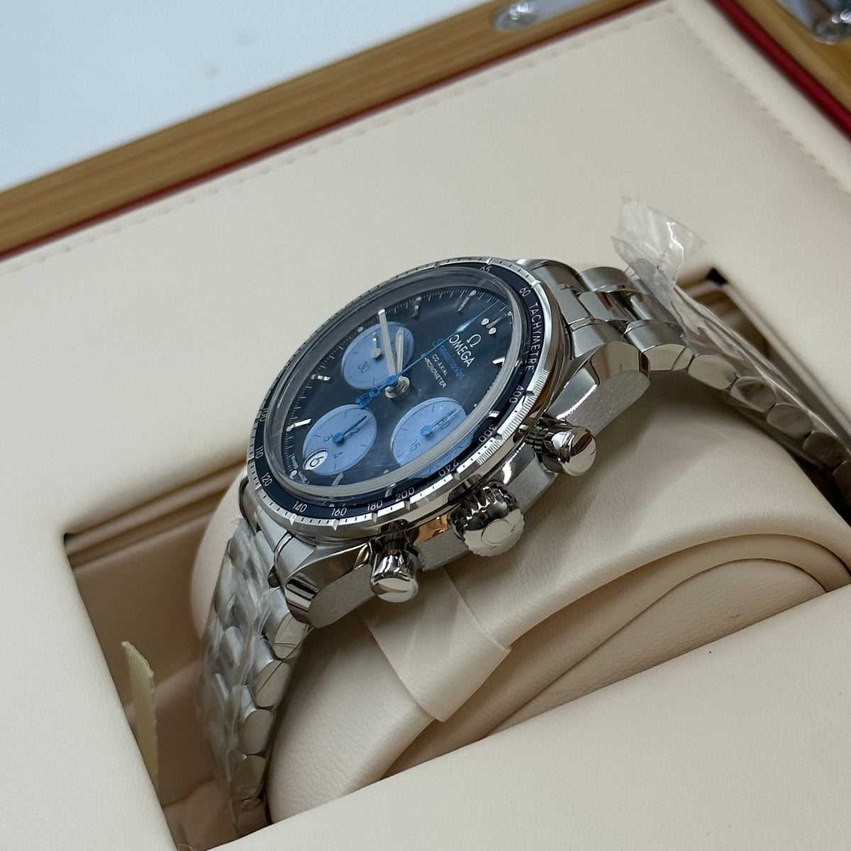 Speedmaster 38 Orbis Edition - 324.30.38.50.03.002