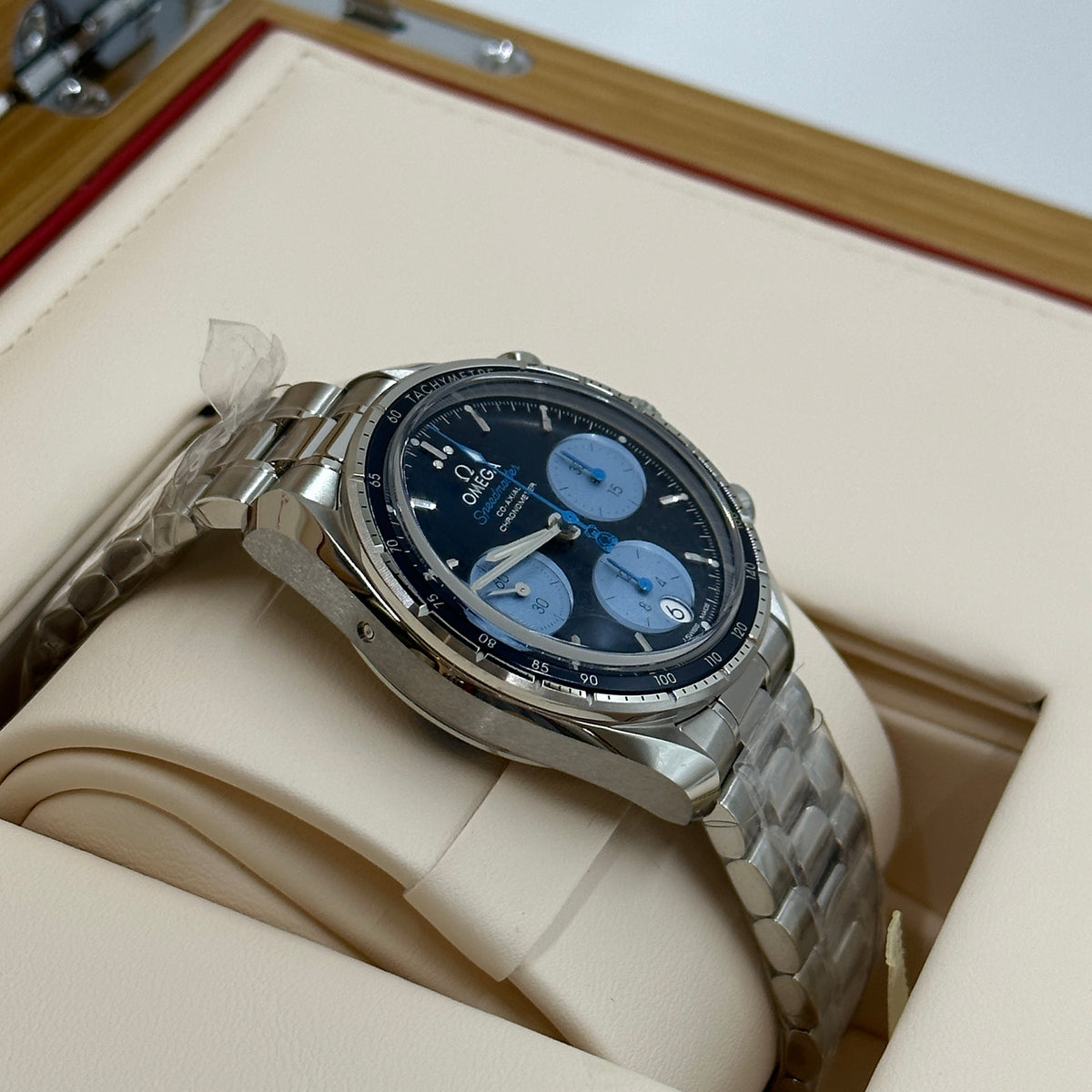 Speedmaster 38 Orbis Edition - 324.30.38.50.03.002