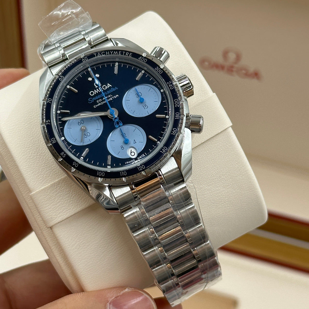 Speedmaster 38 Orbis Edition - 324.30.38.50.03.002