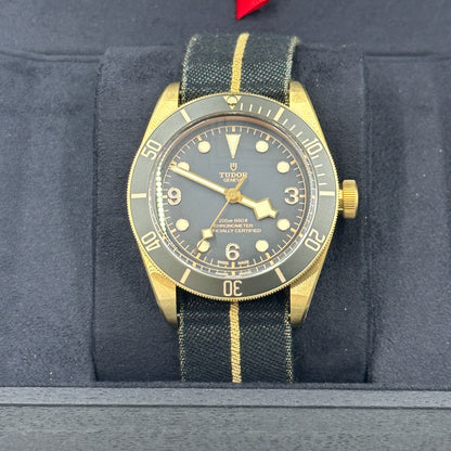 BLACK BAY BRONZE 41MM 79250BA-0002 TELA