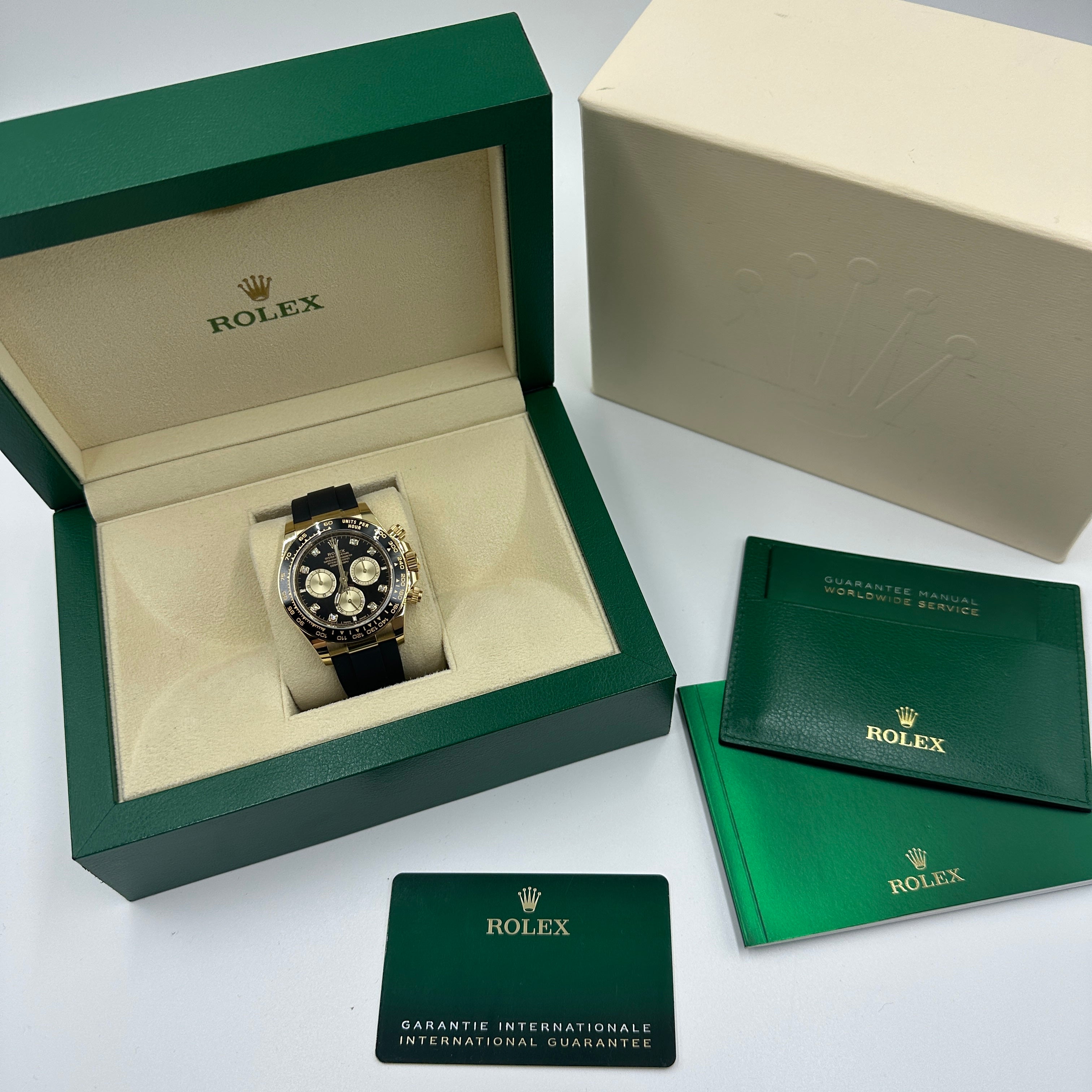 Rolex Cosmograph Daytona 126518 Bright black and golden set with diamonds