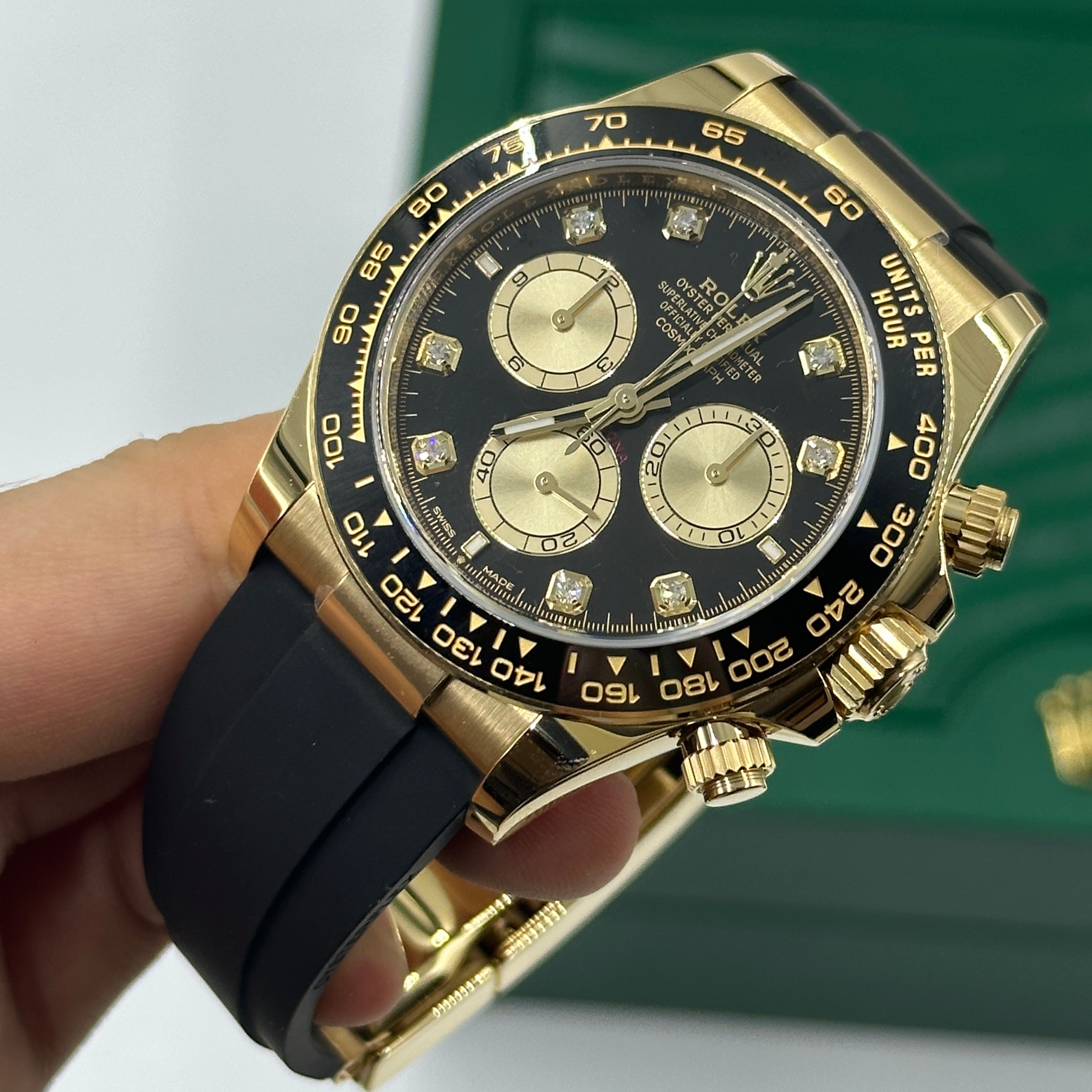 Rolex Cosmograph Daytona 126518 Bright black and golden set with diamonds