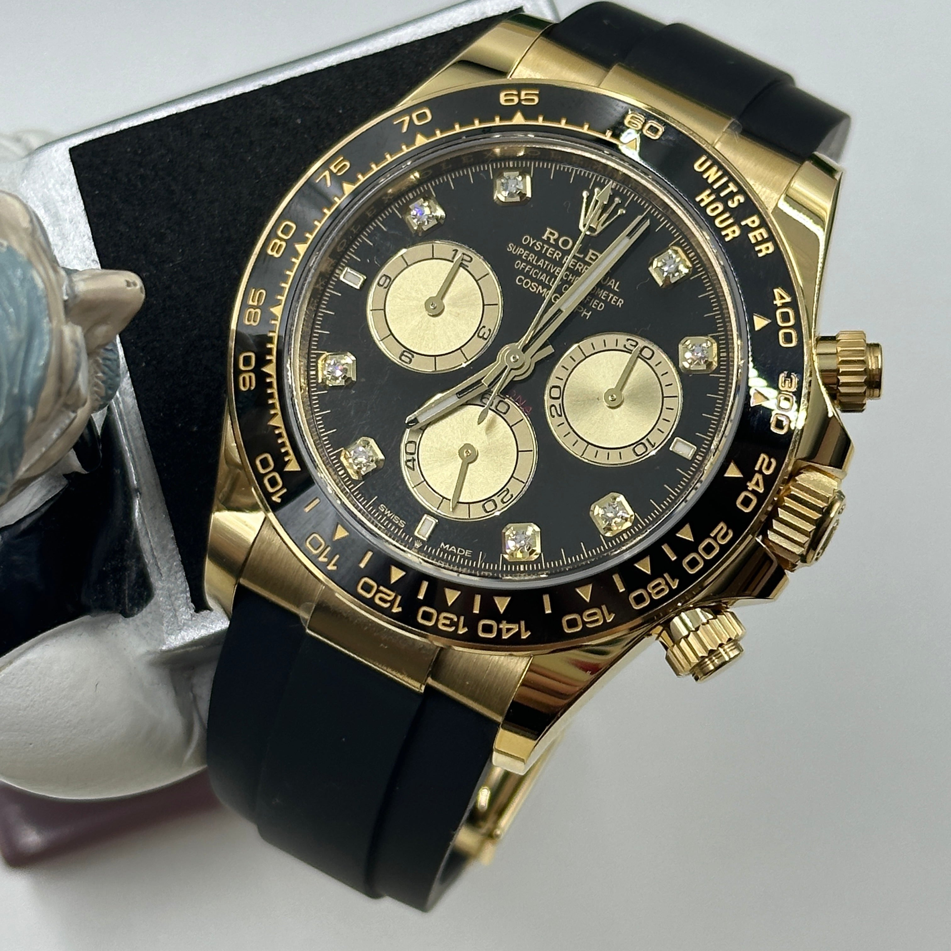 Rolex Cosmograph Daytona 126518 Bright black and golden set with diamonds