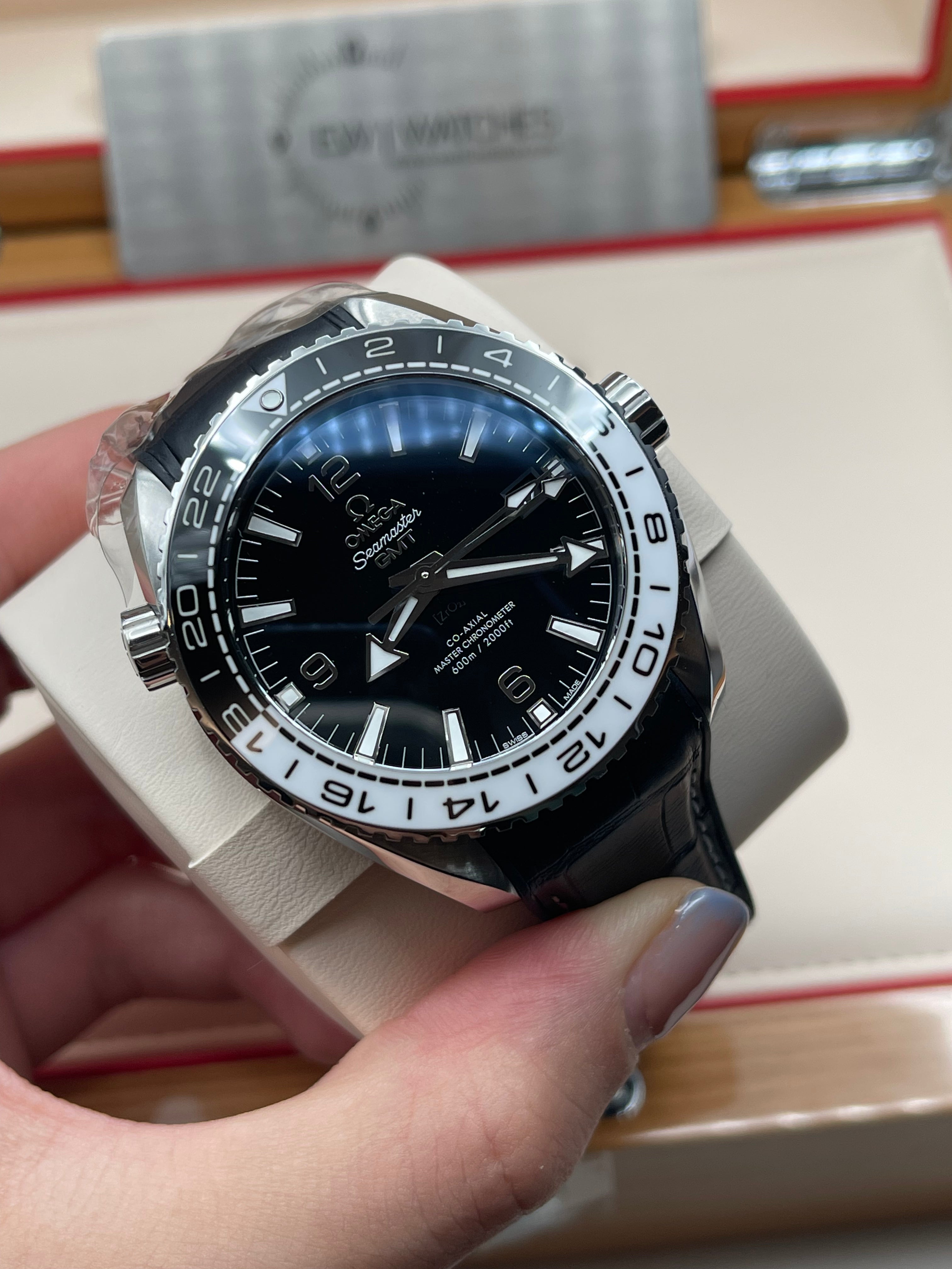 Omega Seamaster Planet Ocean 600M 43.5 MM 215.33.44.22.01.001 2022