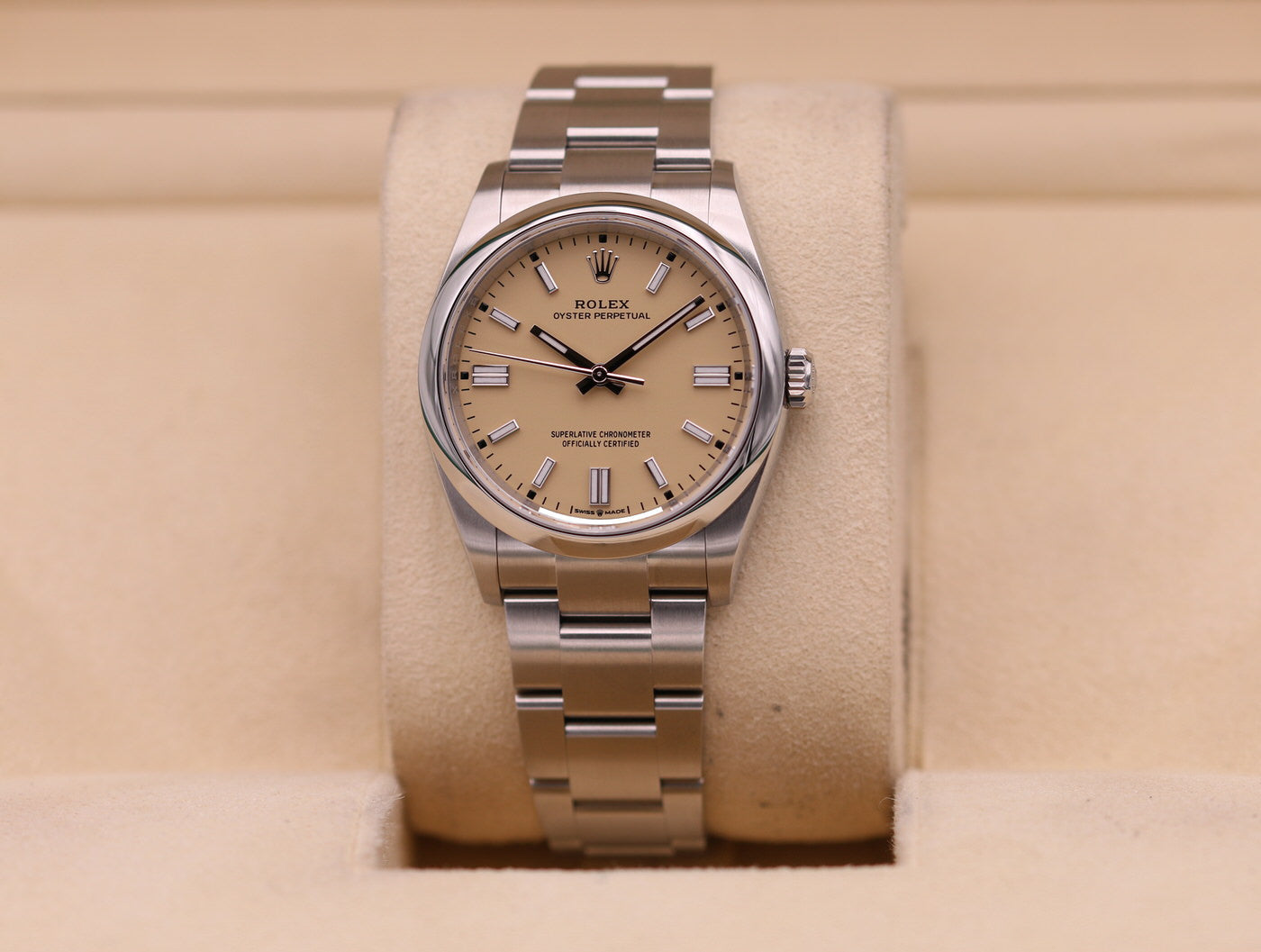 Rolex Oyster Perpetual 36 126000 Beige
