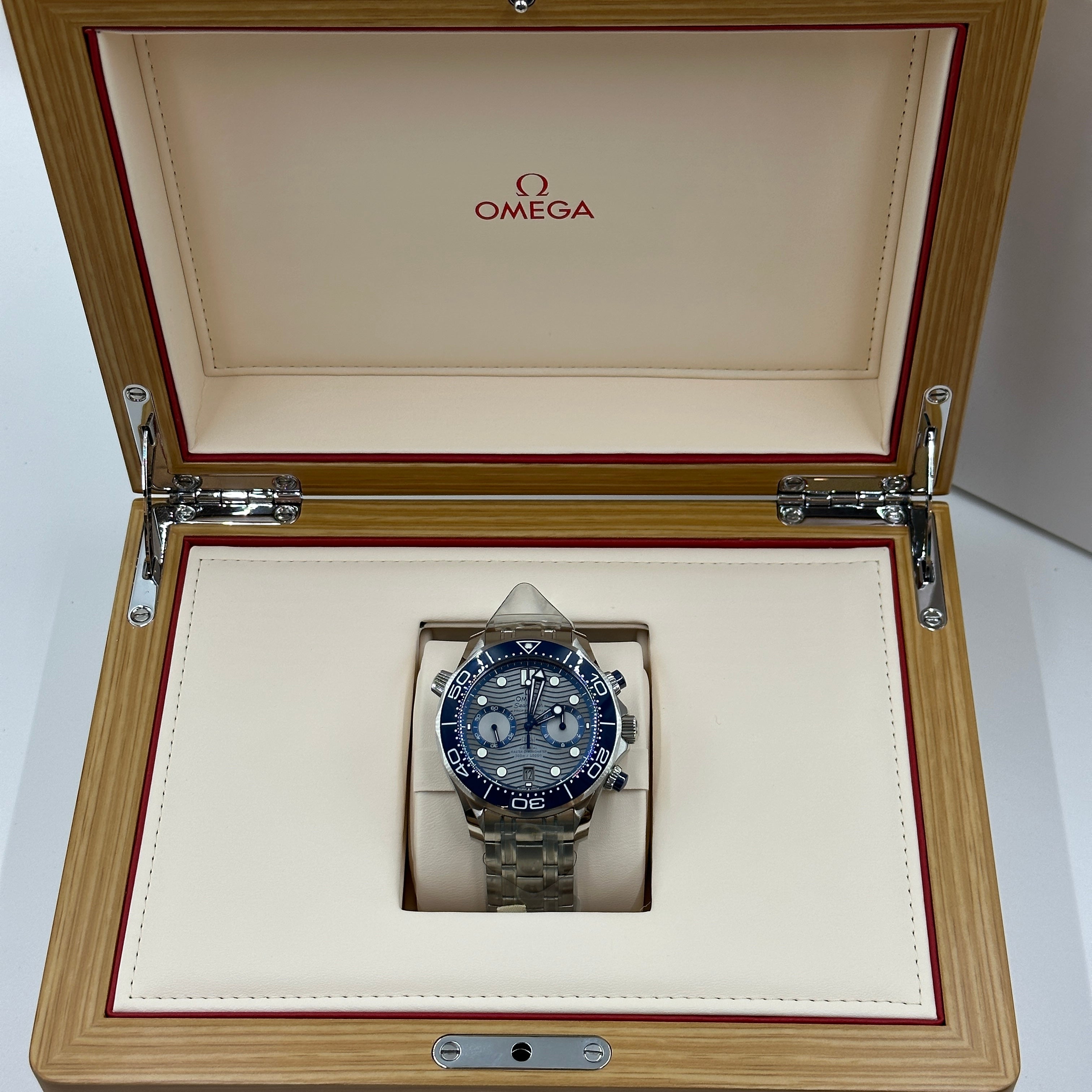 Omega Seamaster Diver 300M 210.30.44.51.06.001