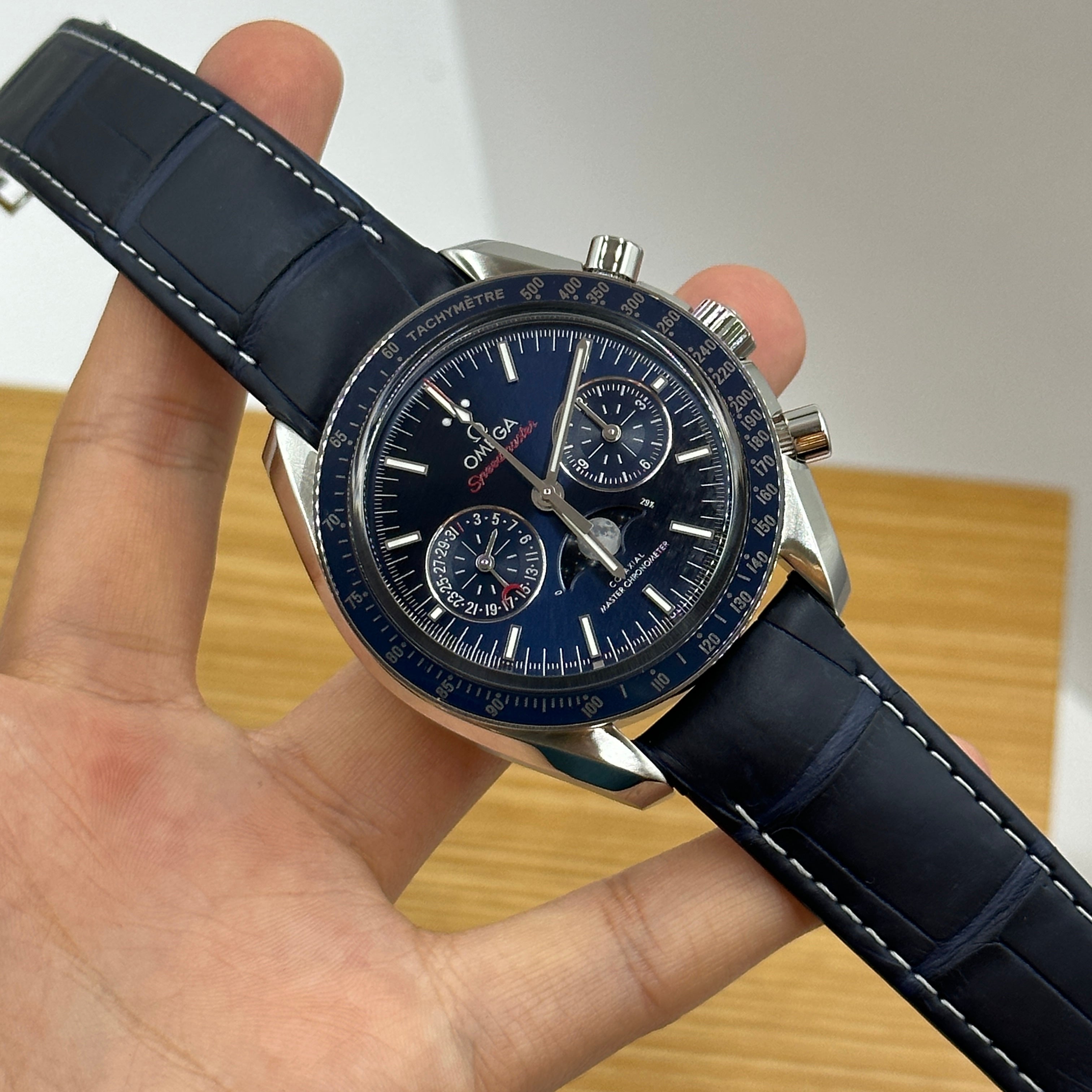 Omega Speedmaster 304.33.44.52.03.001 Moonphase Moonwatch