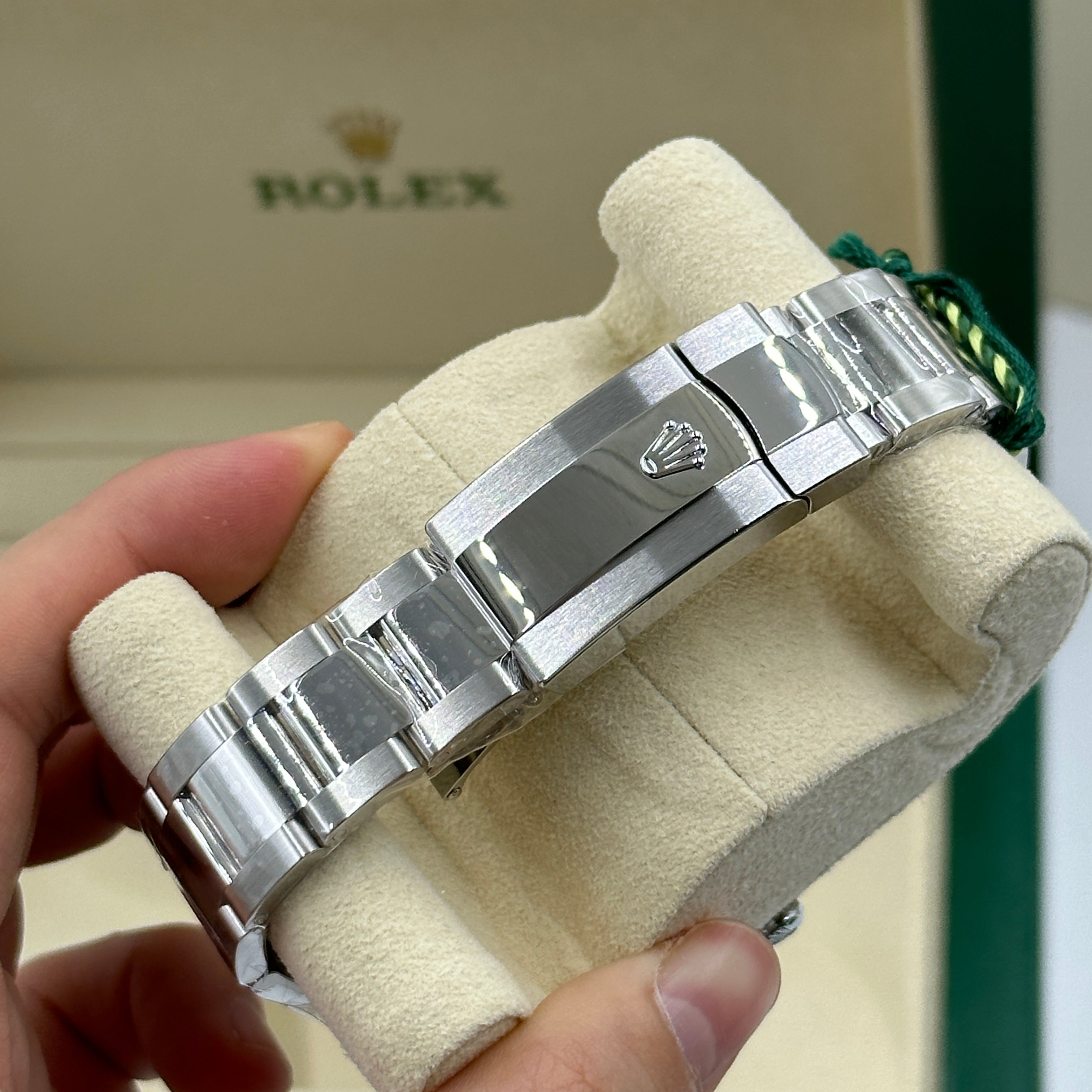 Rolex Datejust 41 126334 White Roman Oyster 2025