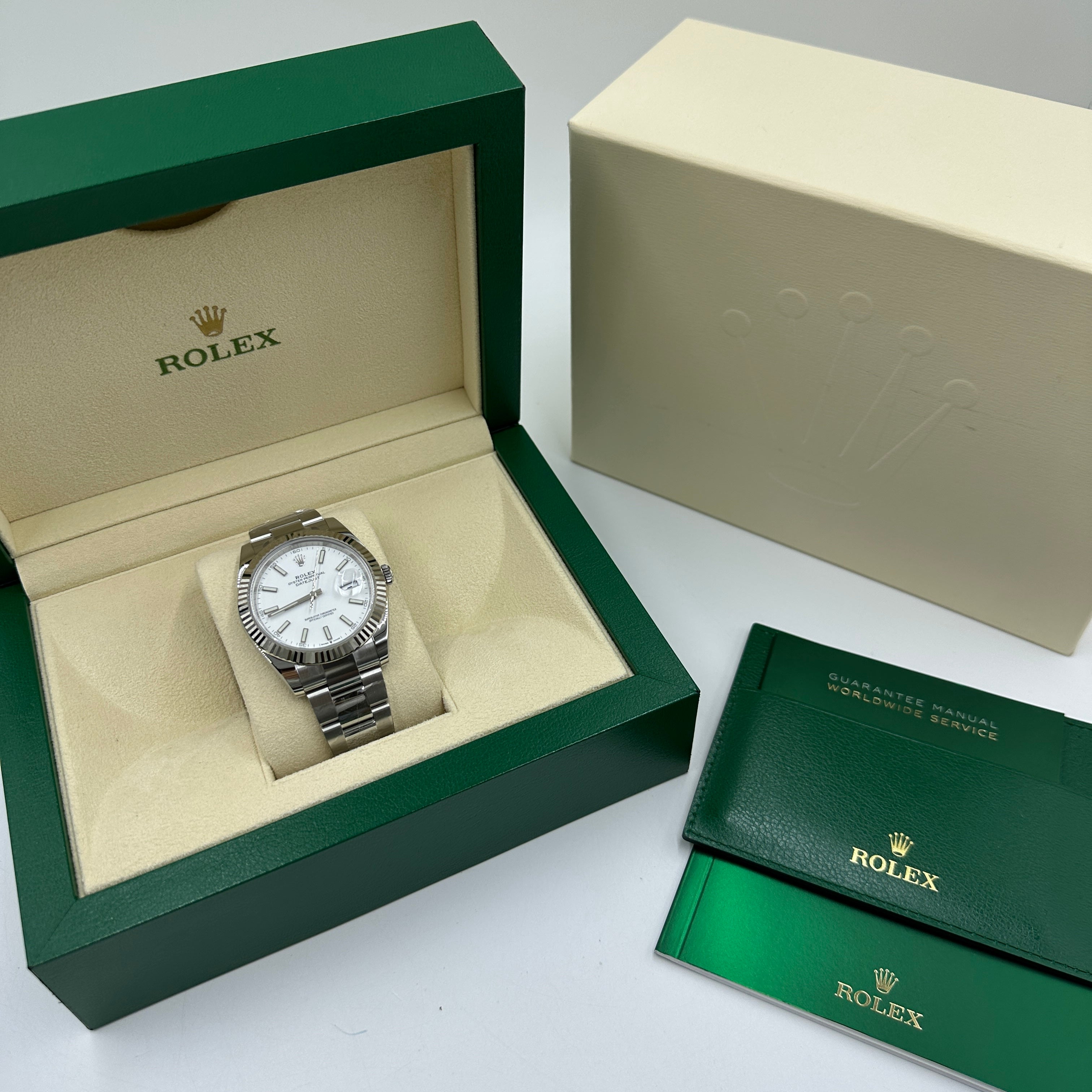 Rolex Datejust 41 126334 White Index Oyster 2025