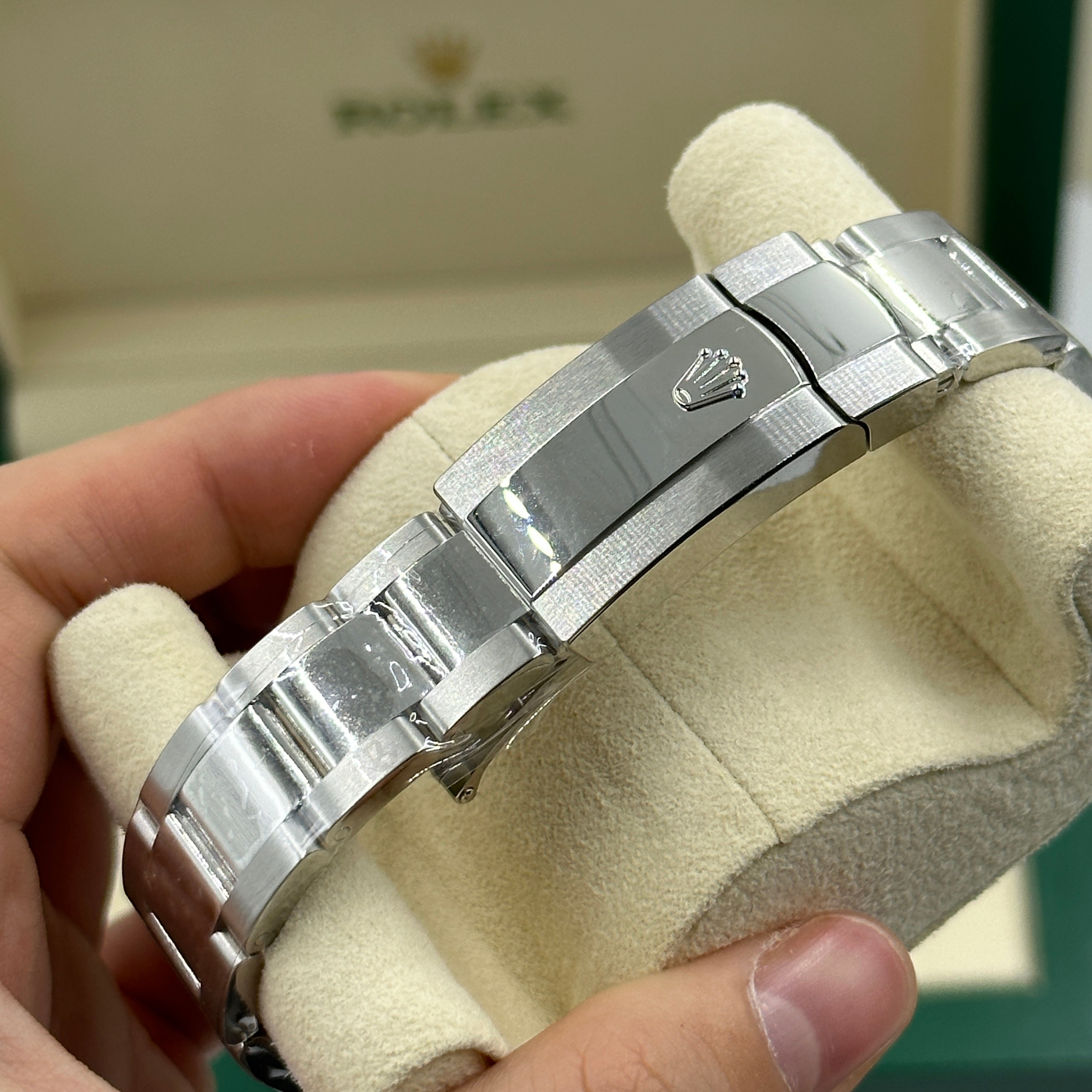 ROLEX Datejust 41MM 126334 BLUE ROMAN OYS