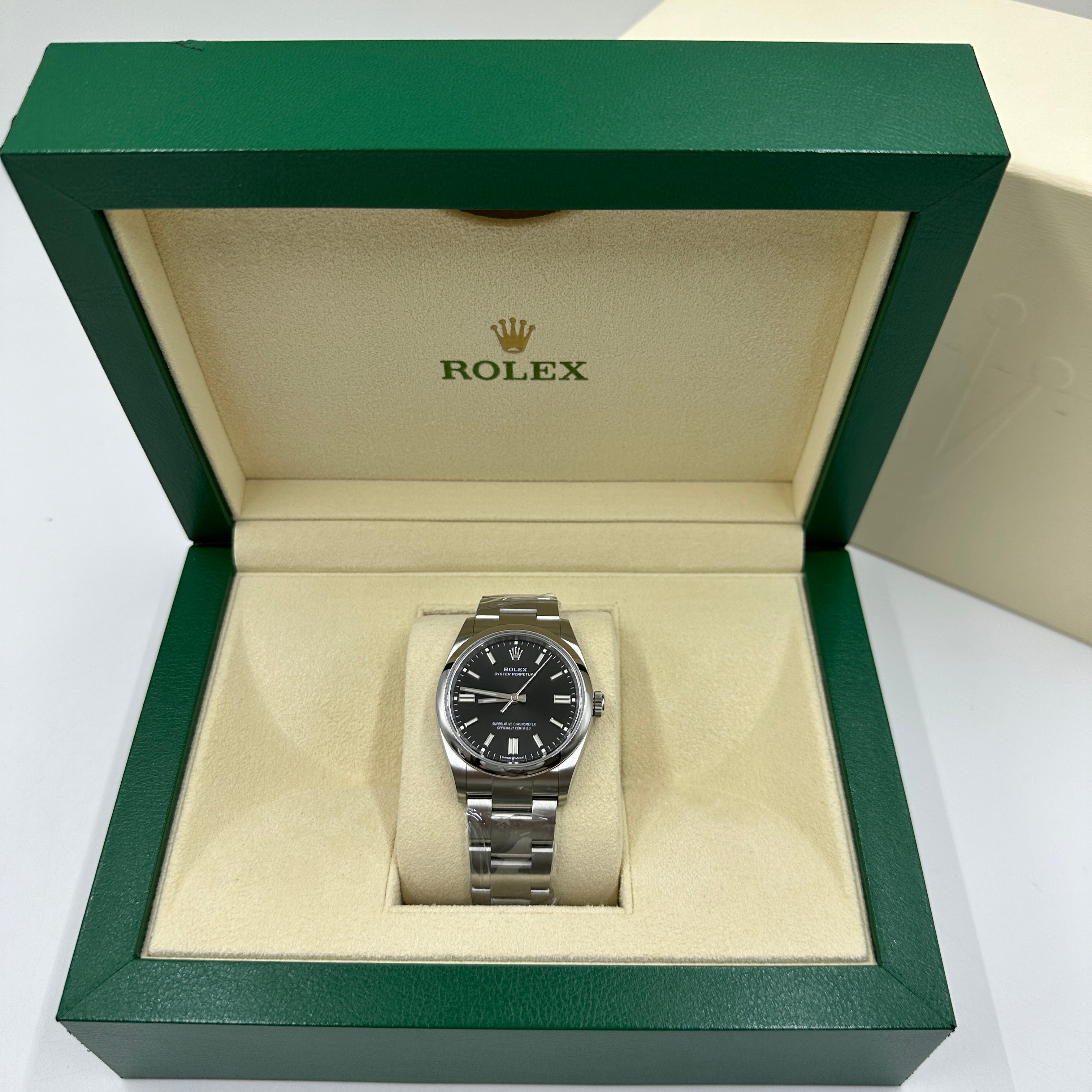 Rolex Oyster Perpetual 36 126000 Black 2025