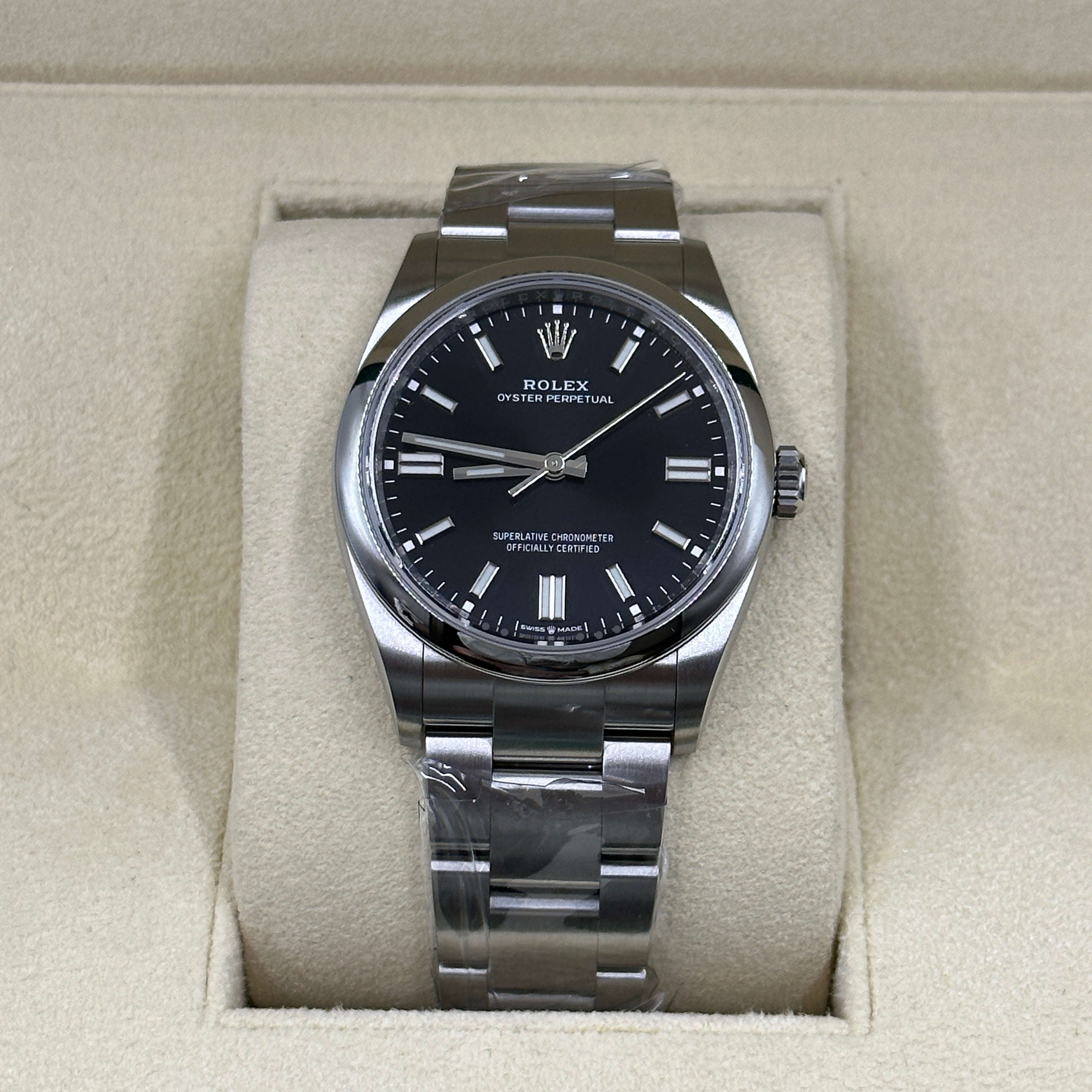 Rolex Oyster Perpetual 36 126000 Black 2025