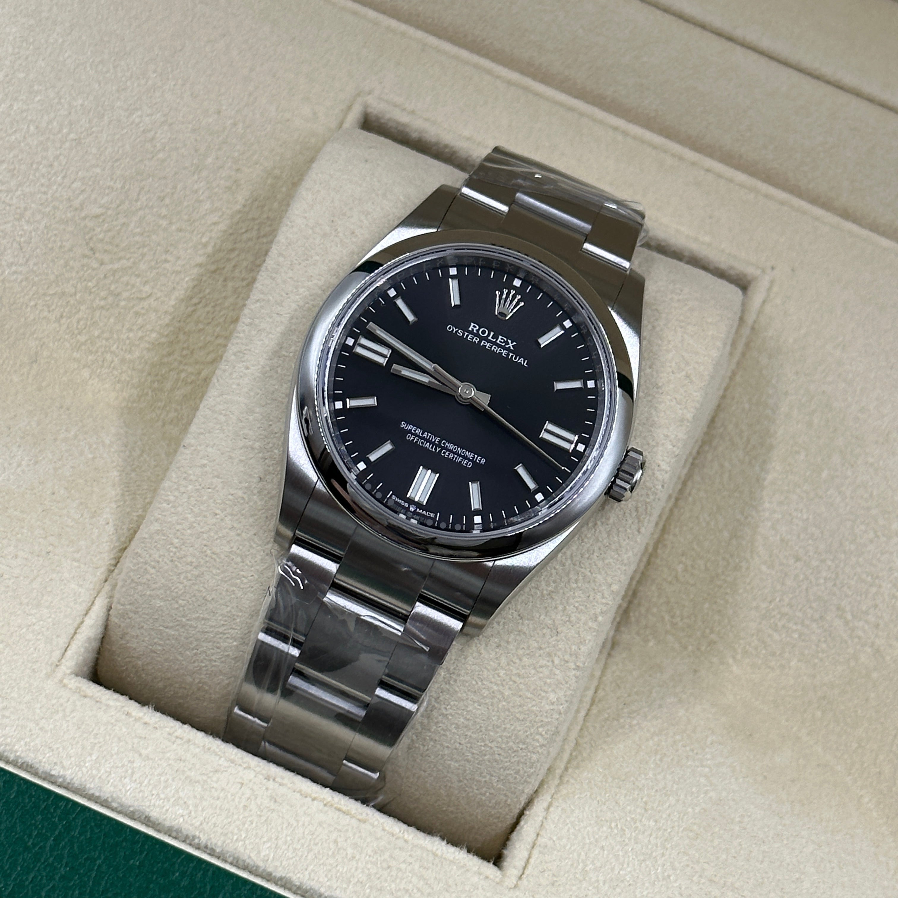 Rolex Oyster Perpetual 36 126000 Black 2025