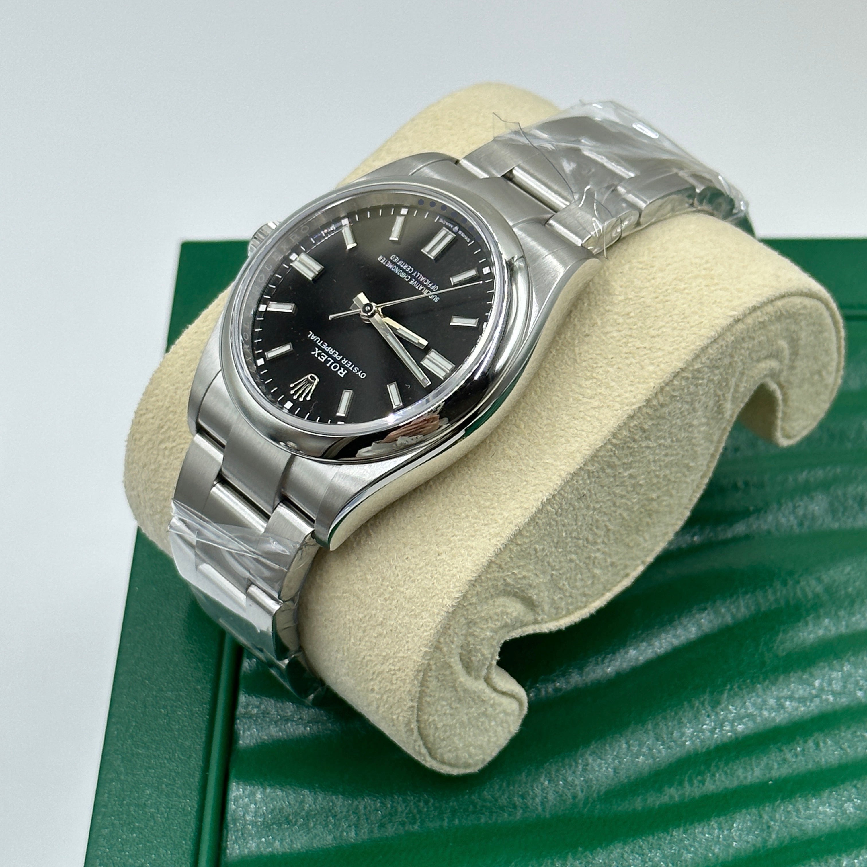 Rolex Oyster Perpetual 36 126000 Black 2025