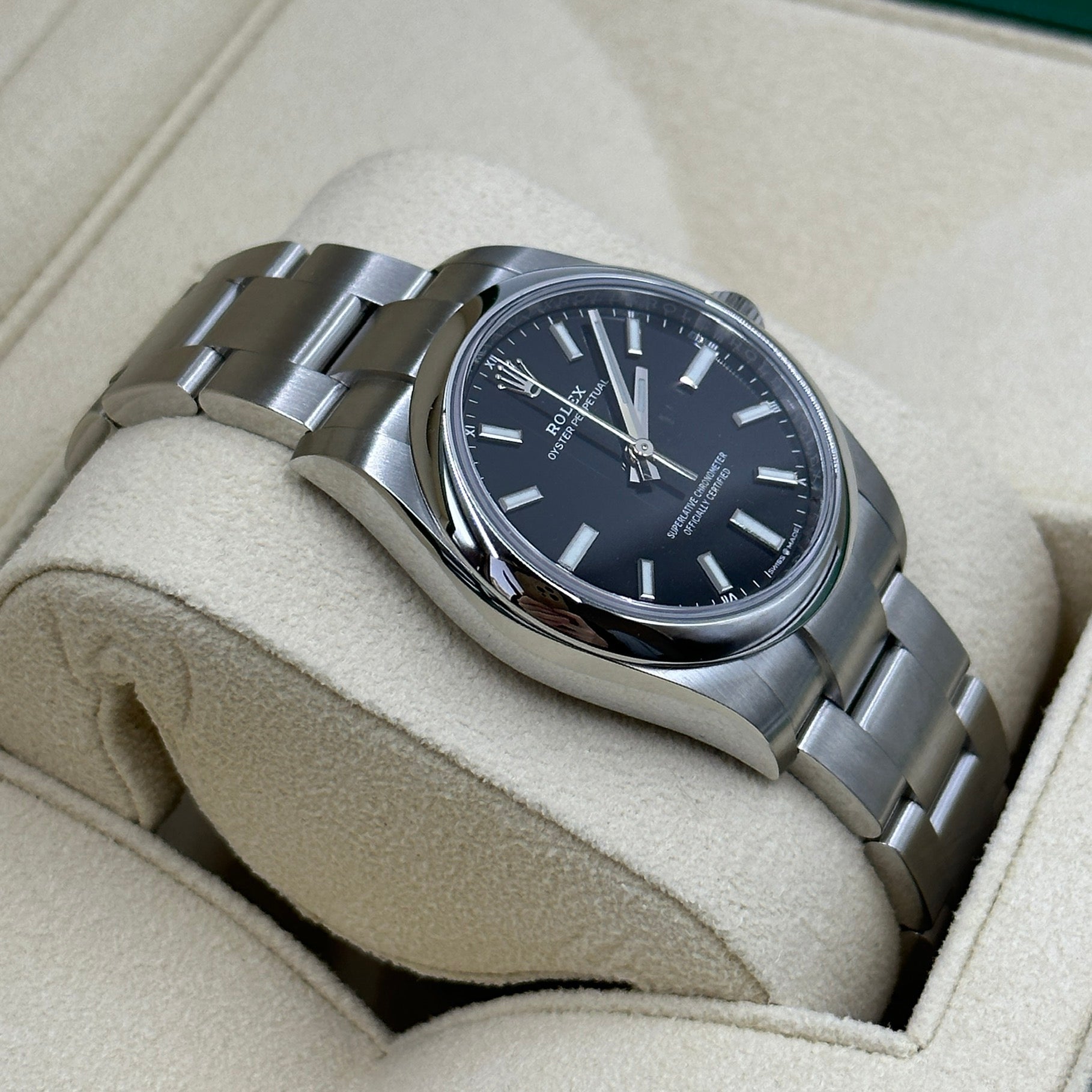 Rolex Oyster Perpetual 34 124200 Black 2025