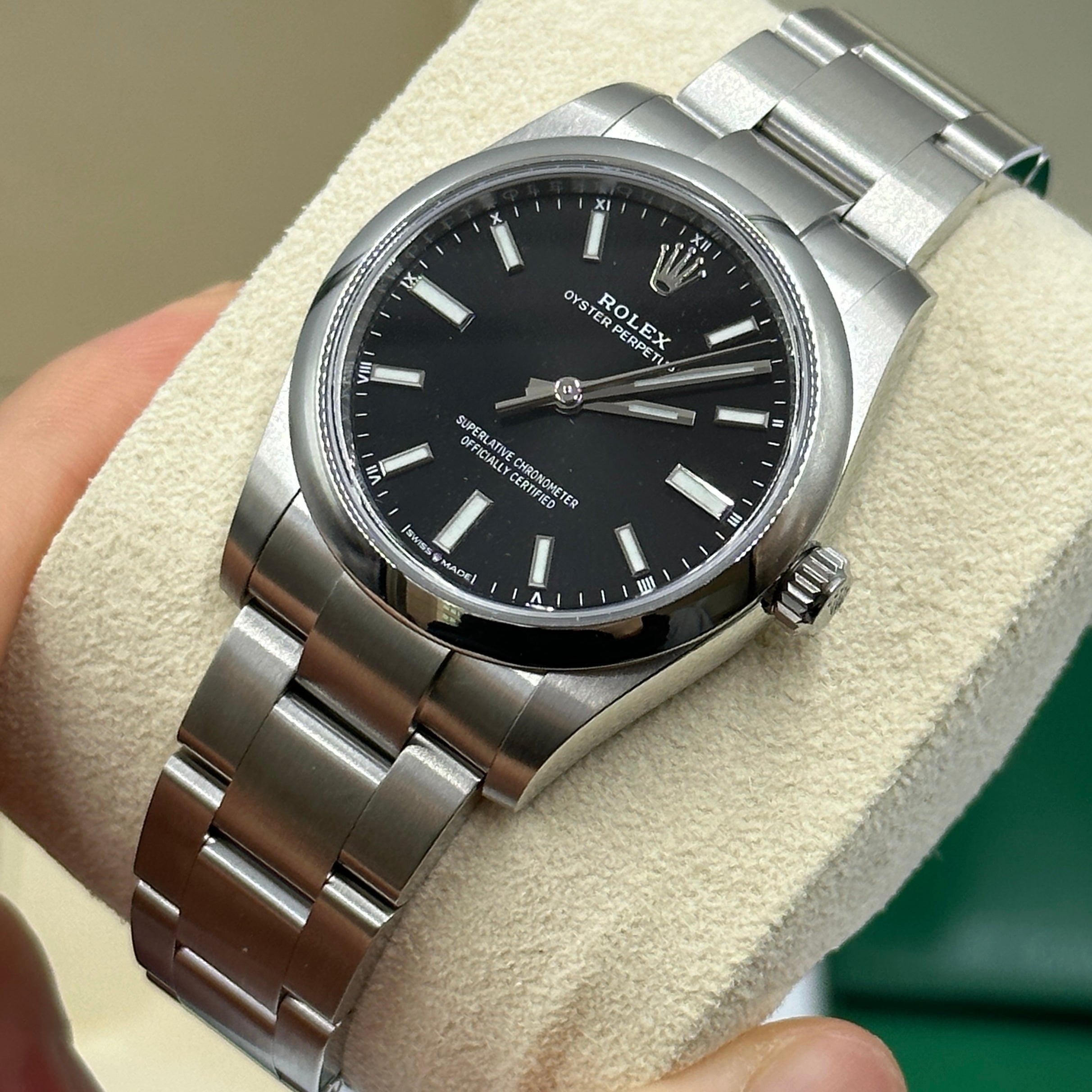 Rolex Oyster Perpetual 34 124200 Black 2025