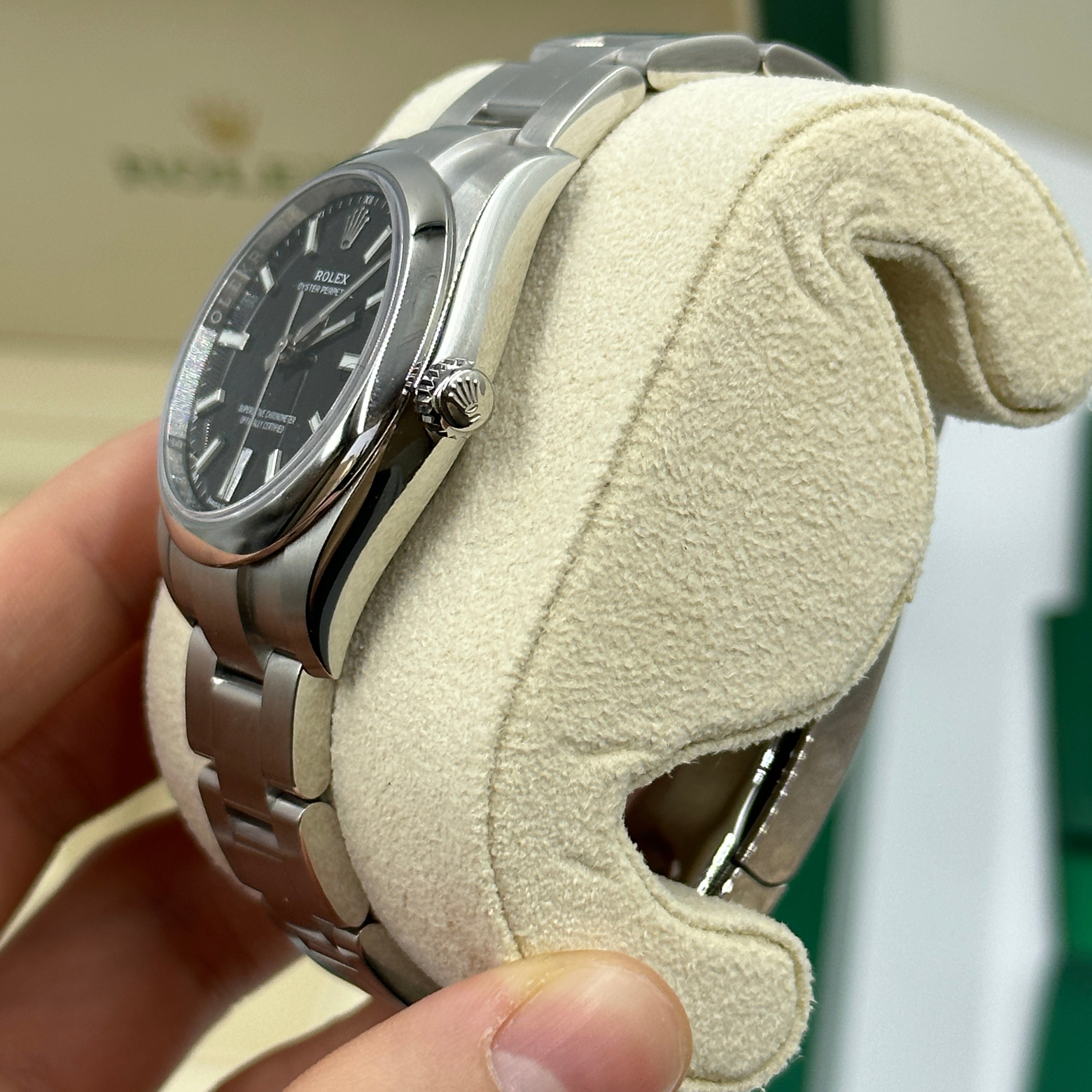 Rolex Oyster Perpetual 34 124200 Black 2025