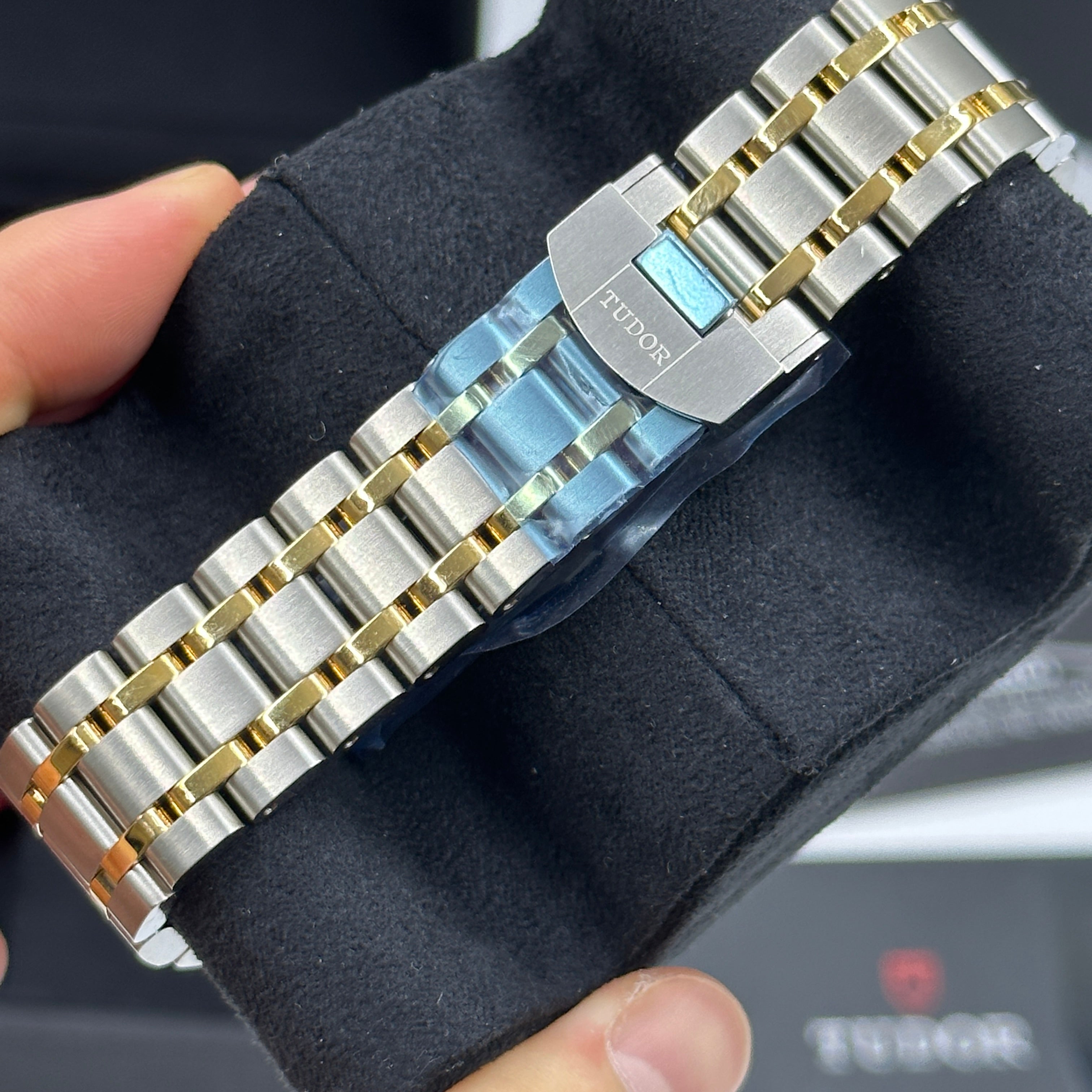 TUDOR Tudor Royal M28603-0004