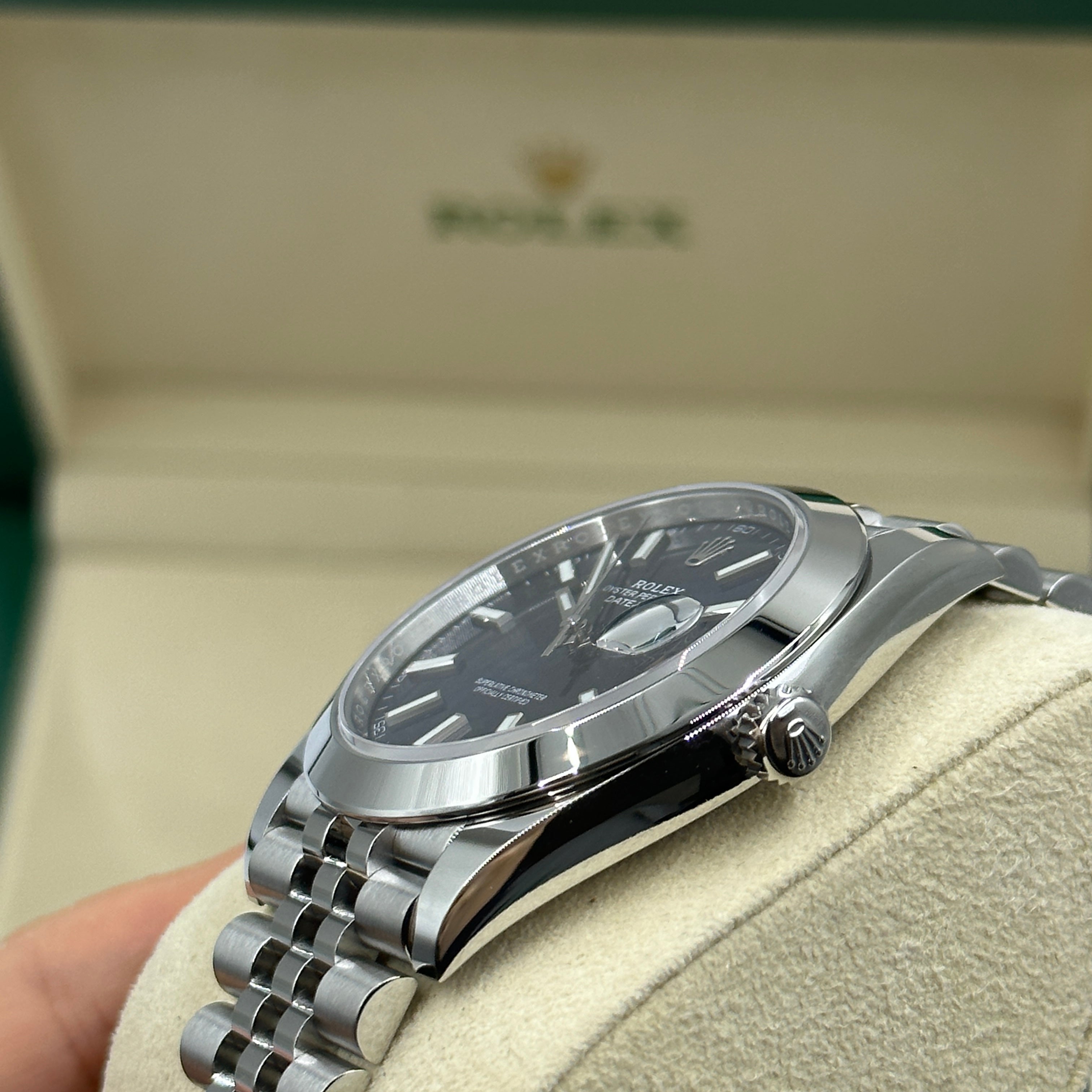 Rolex Datejust 41 126300 Blue Index Jubilee 2026