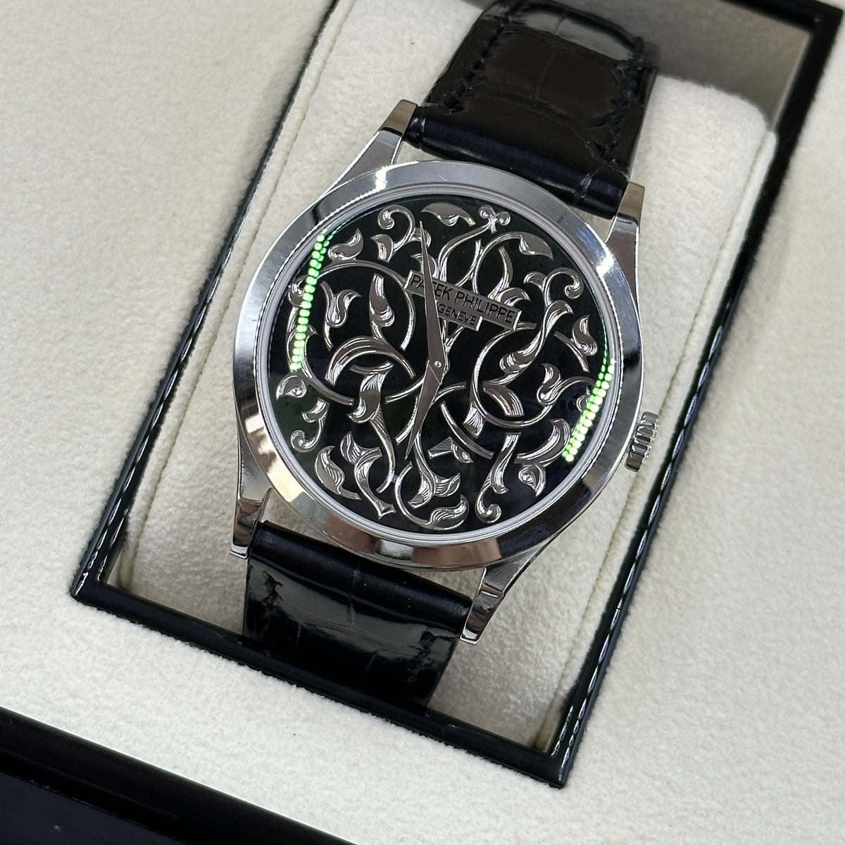 Patek Philippe Calatrava Engraved Black Dial Platinum Ref. 5088/100P-001  2022