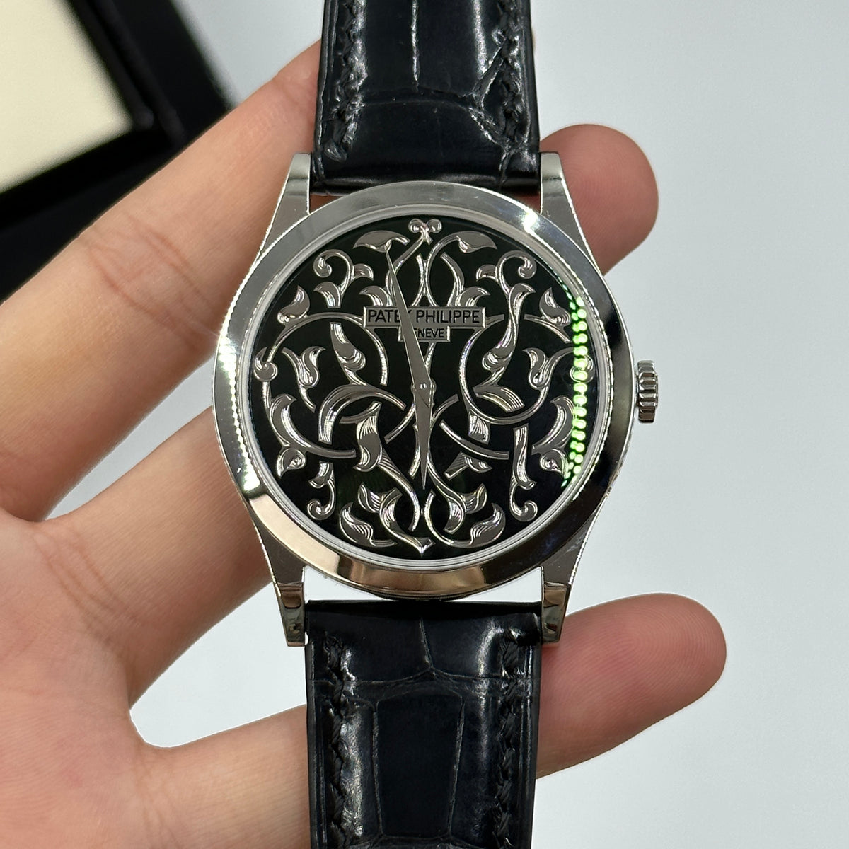 Patek Philippe Calatrava Engraved Black Dial Platinum Ref. 5088/100P-001  2022