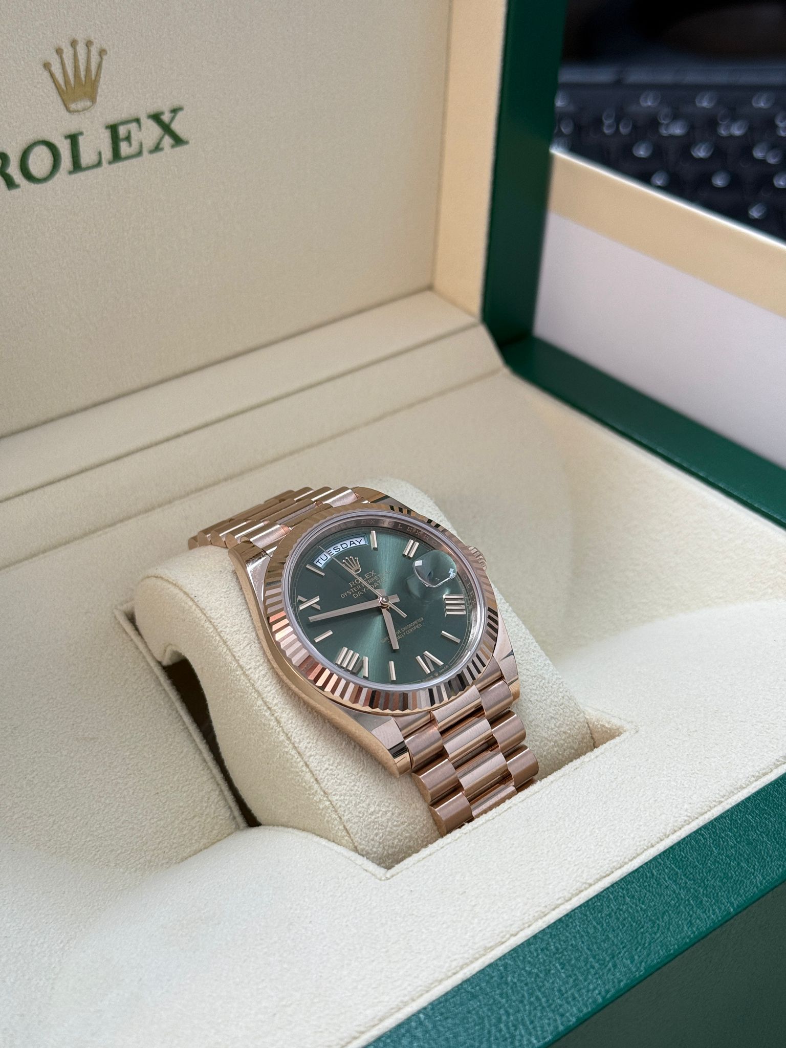 Rolex Day-Date 40MM 228235 Green Roman 2024
