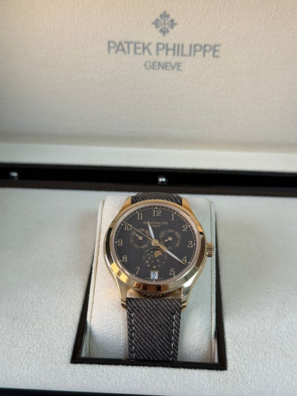 Patek Philippe 4946R-001  2025