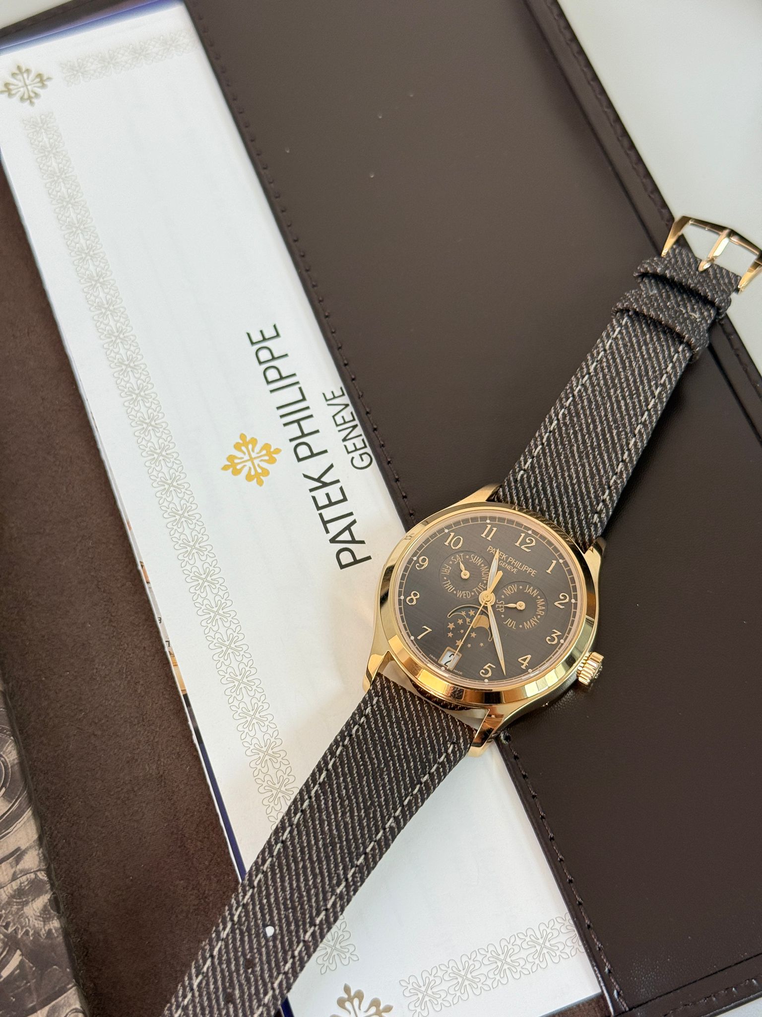 Patek Philippe 4946R-001  2025