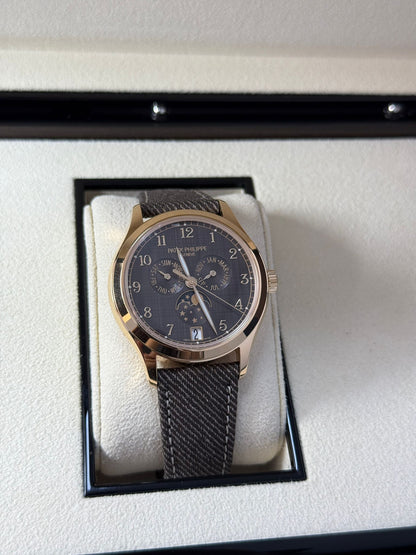 Patek Philippe 4946R-001  2025