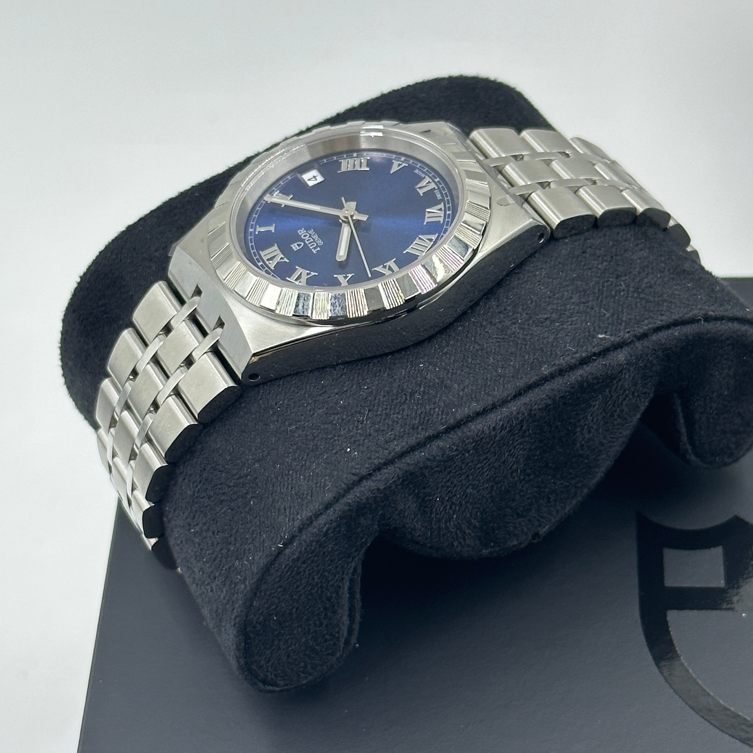 Tudor Royal 34mm 28400-0006 Blue Roman Steel 2023 – EW Watches