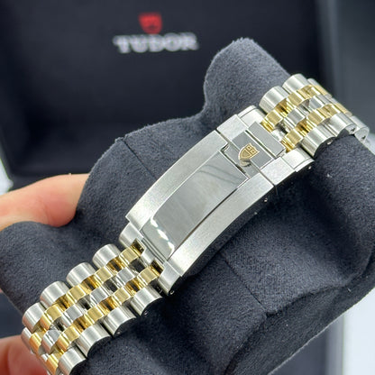 Tudor Black Bay 79673-0005 Diamond Black