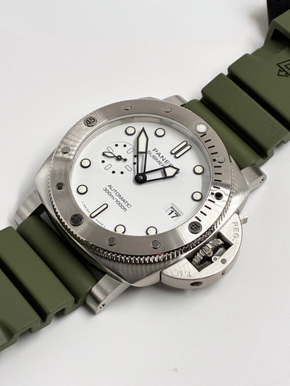 Panerai Submersible PAM01595 White