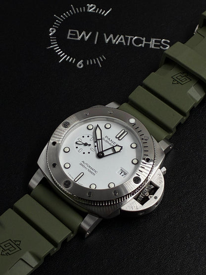 Panerai Submersible PAM01595 White