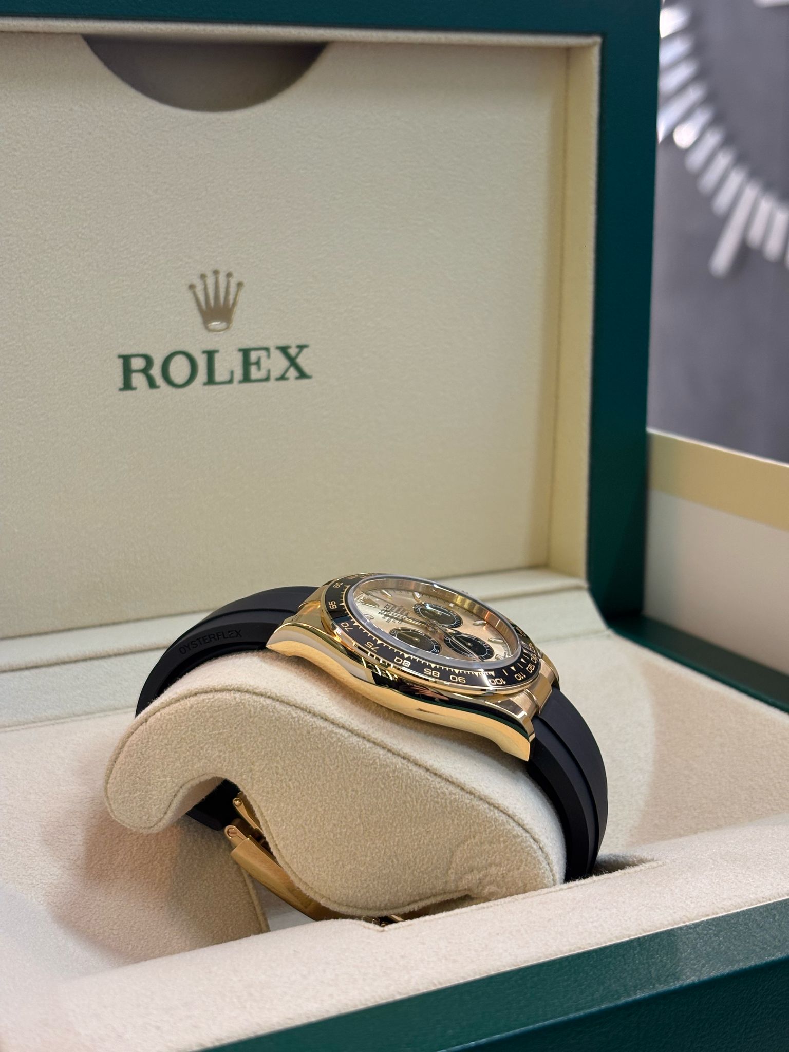 Rolex Cosmograph Daytona 126518 Golden and bright black YML