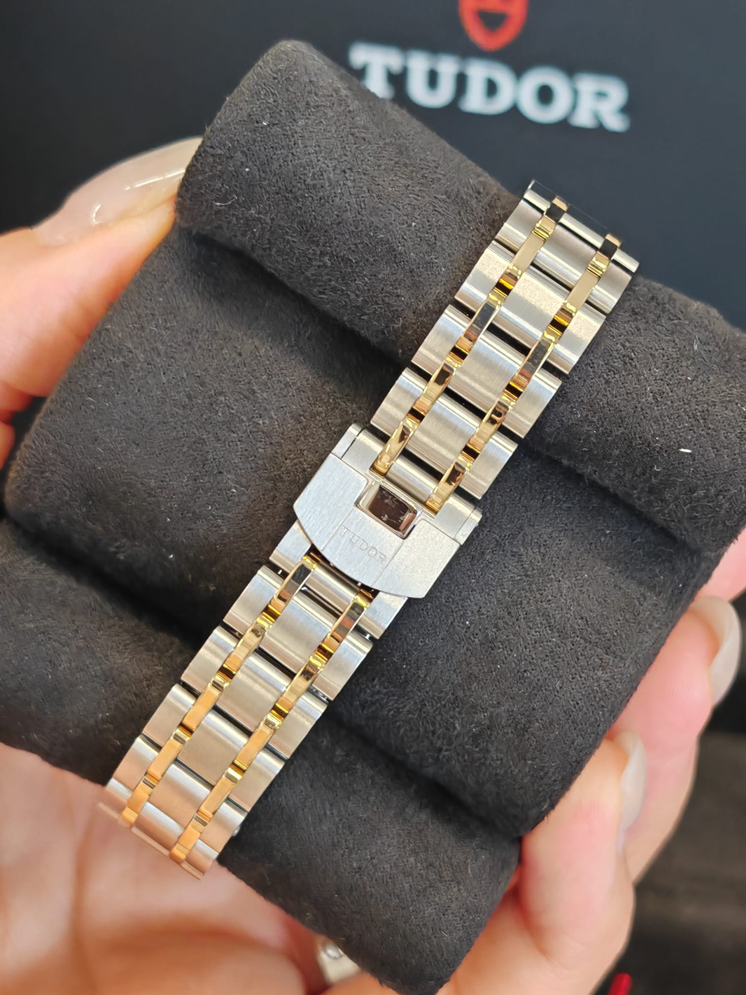 Tudor Royal M28323-0001