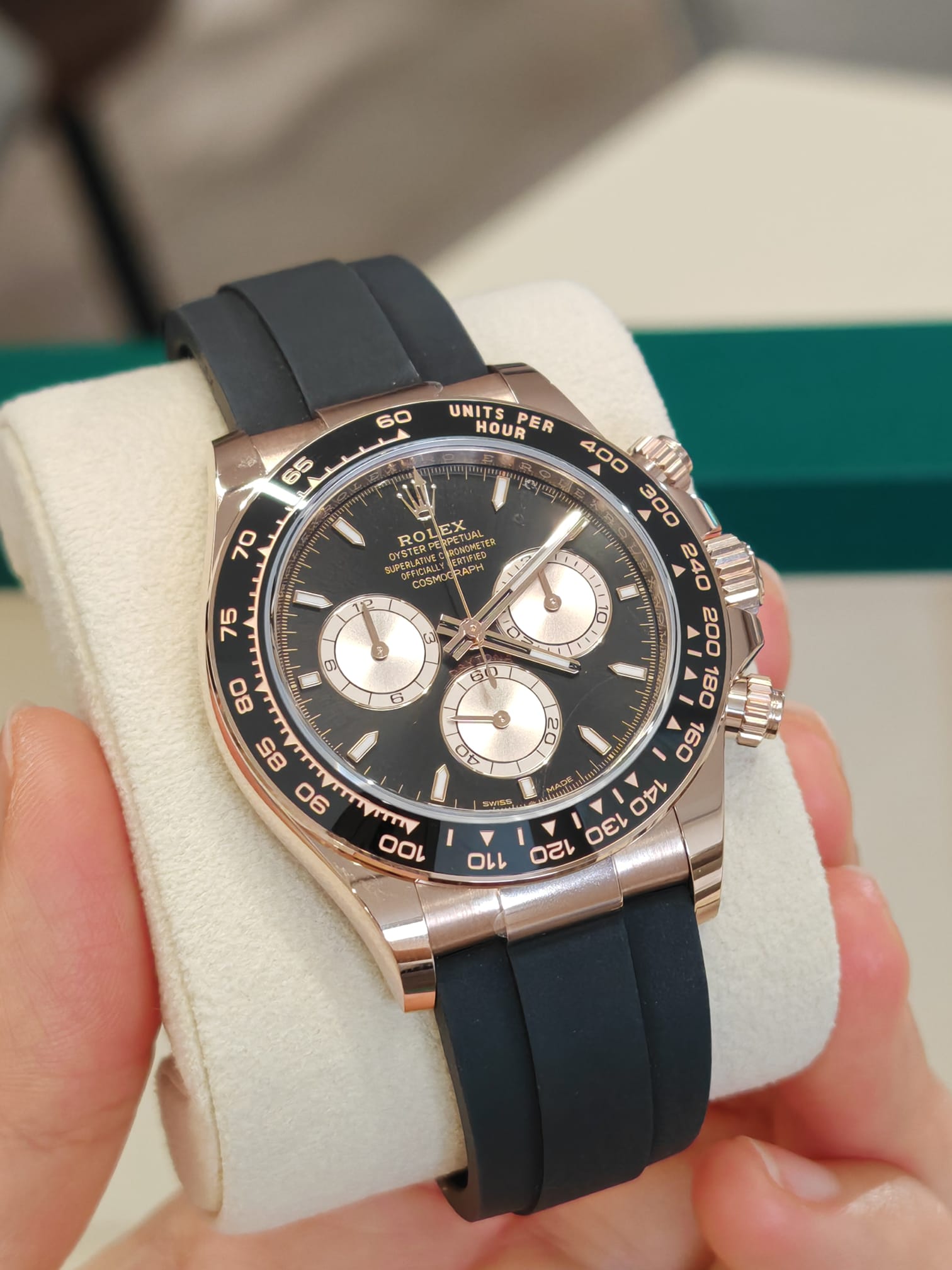 Rolex Cosmograph Daytona 126515 Bright black and Sundust