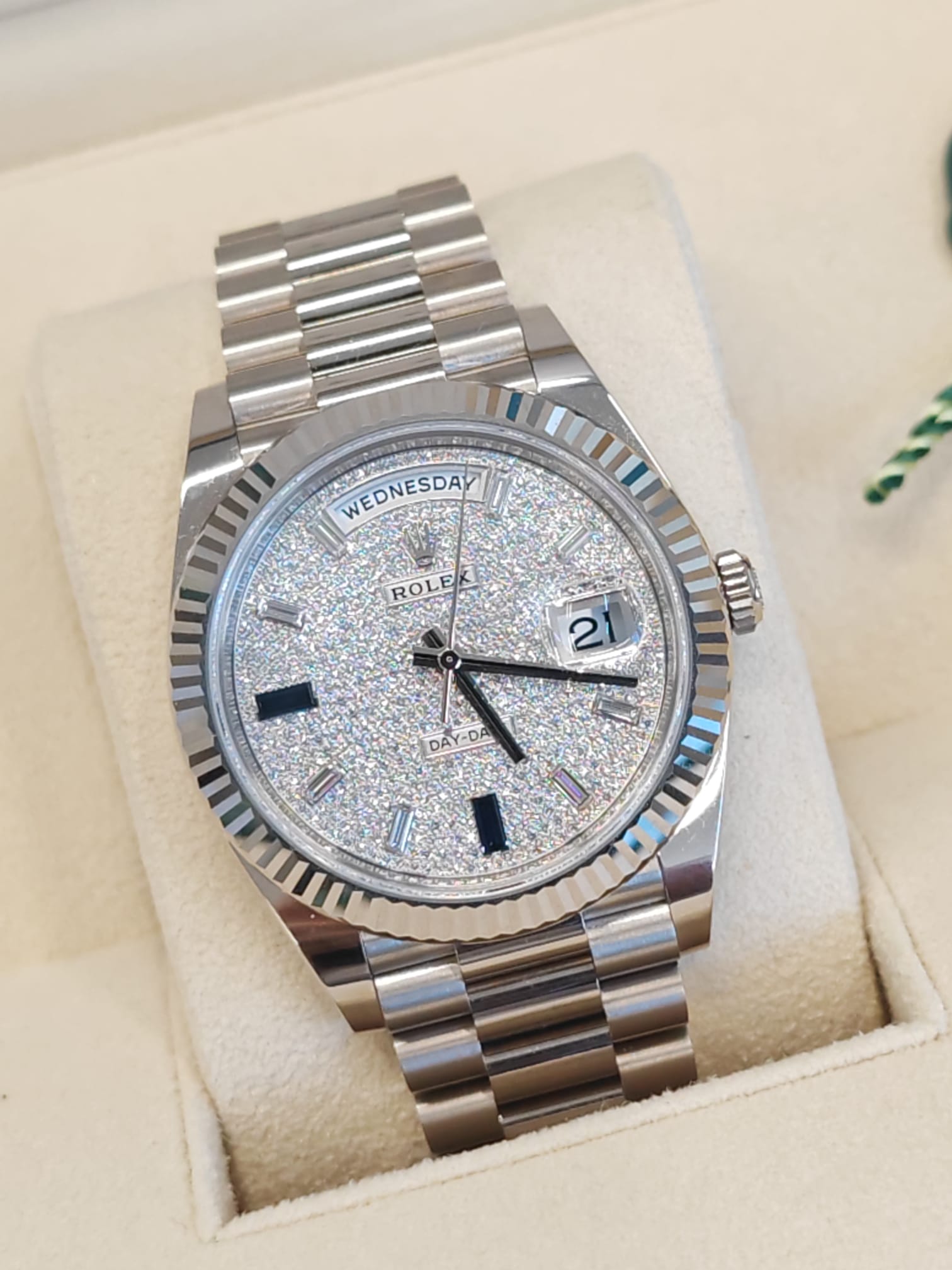 Rolex Day-Date 40 228239 PAVE