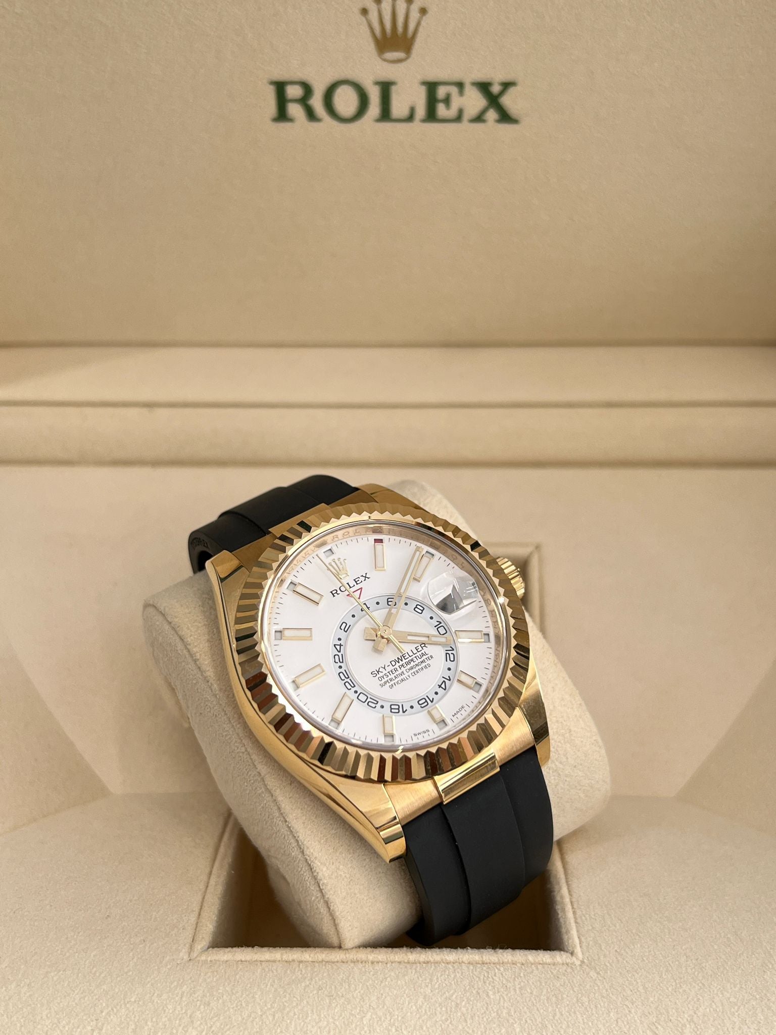 ROLEX Sky-Dweller 326238 WHITE