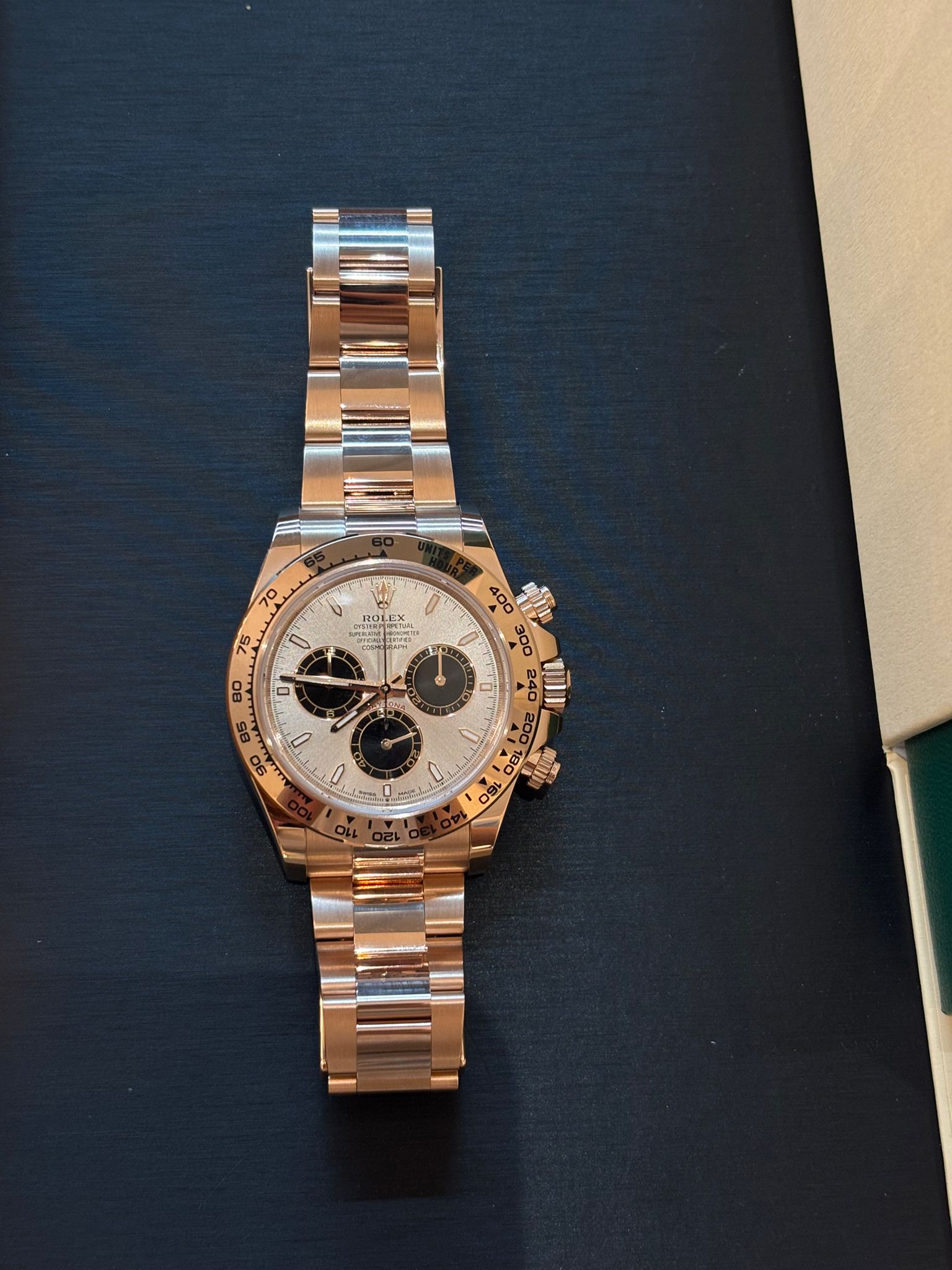 Rolex Cosmograph Daytona 126505 Sundust and bright black