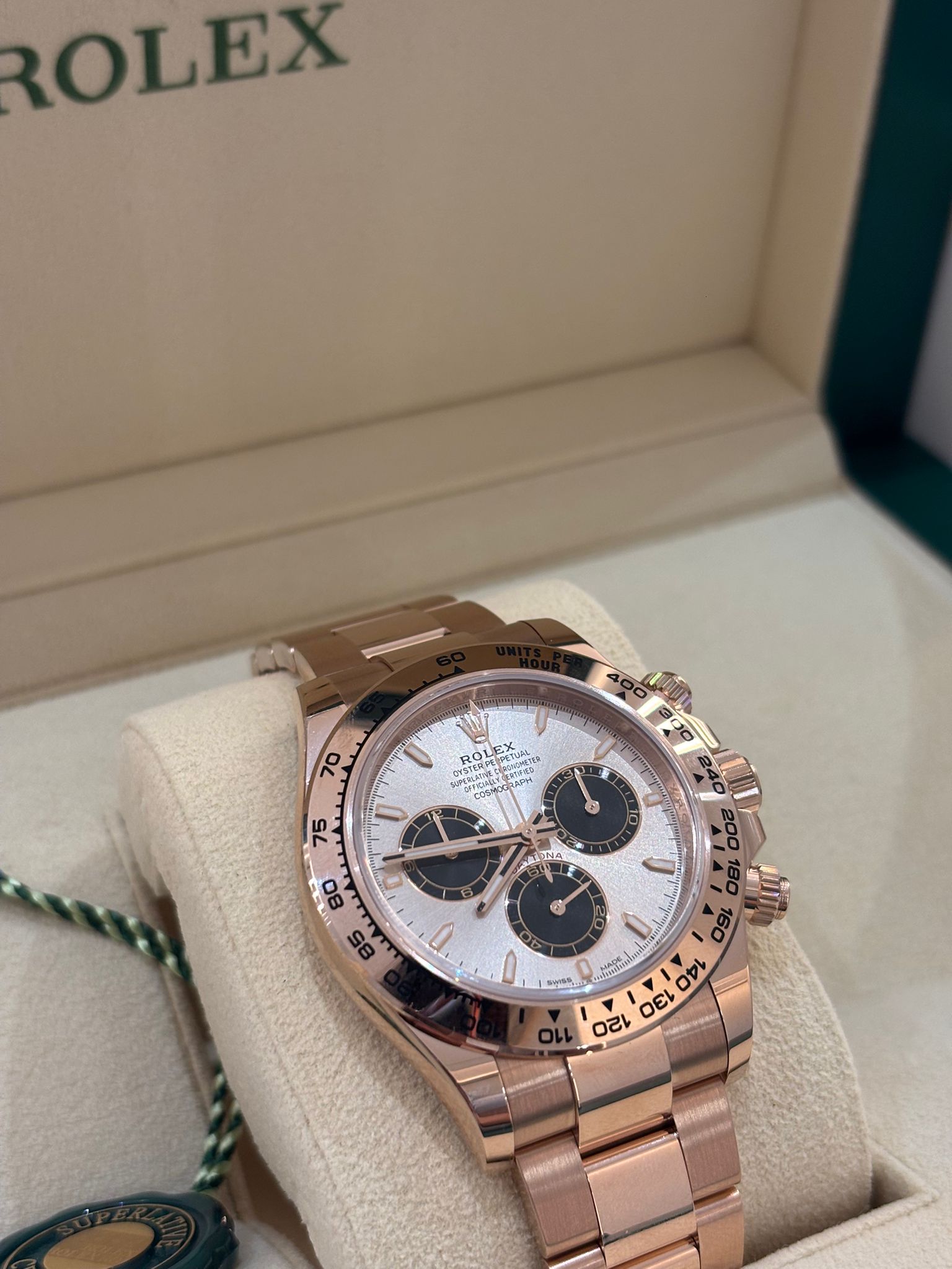 Rolex Cosmograph Daytona 126505 Sundust and bright black