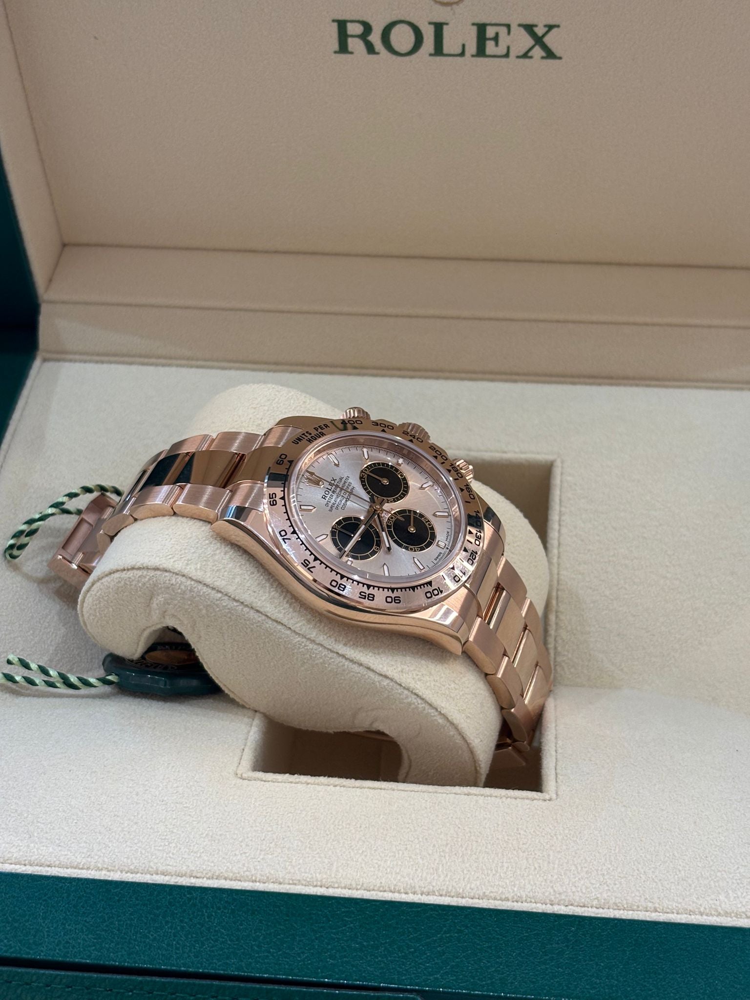 Rolex Cosmograph Daytona 126505 Sundust and bright black