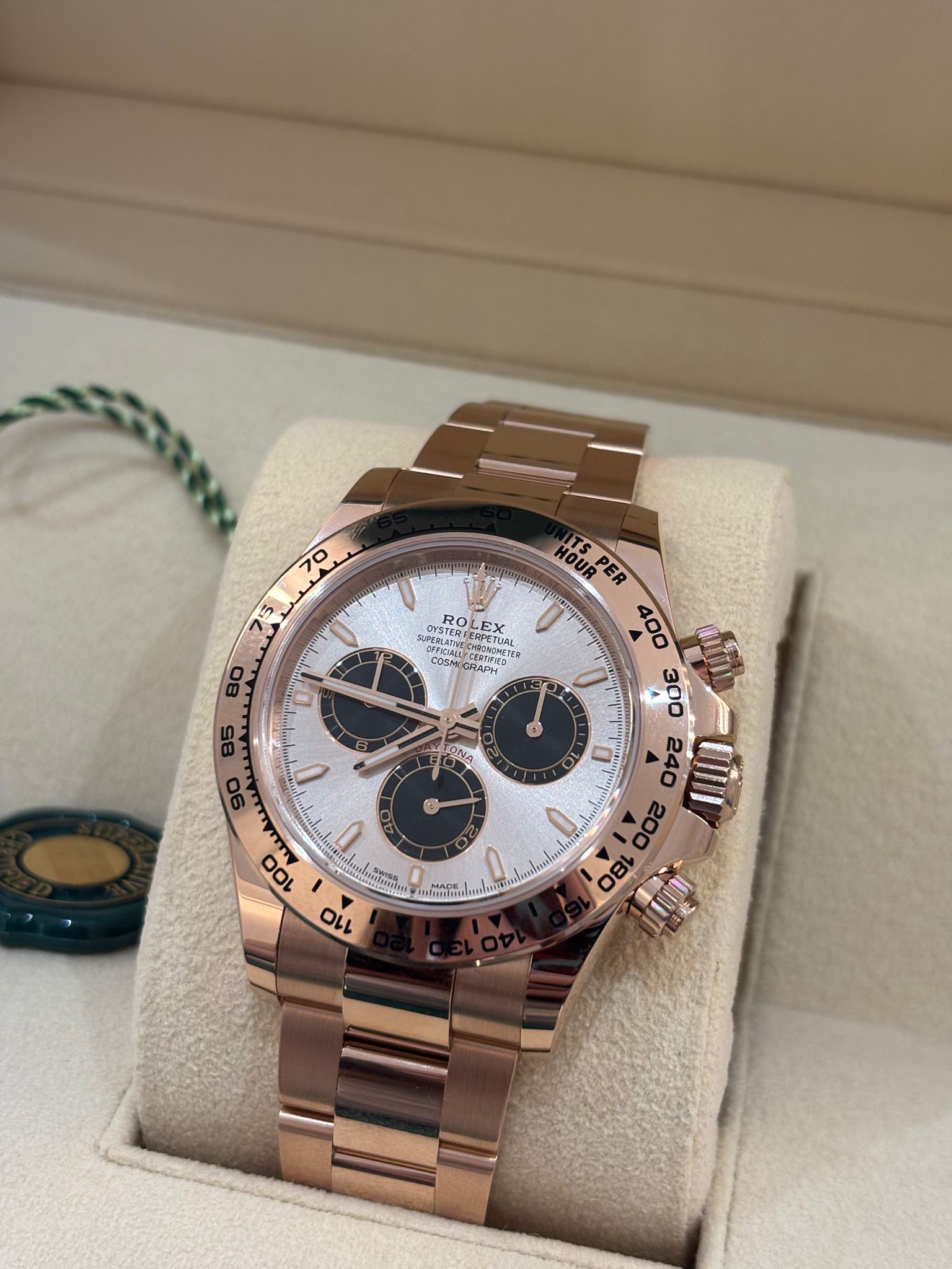 Rolex Cosmograph Daytona 126505 Sundust and bright black