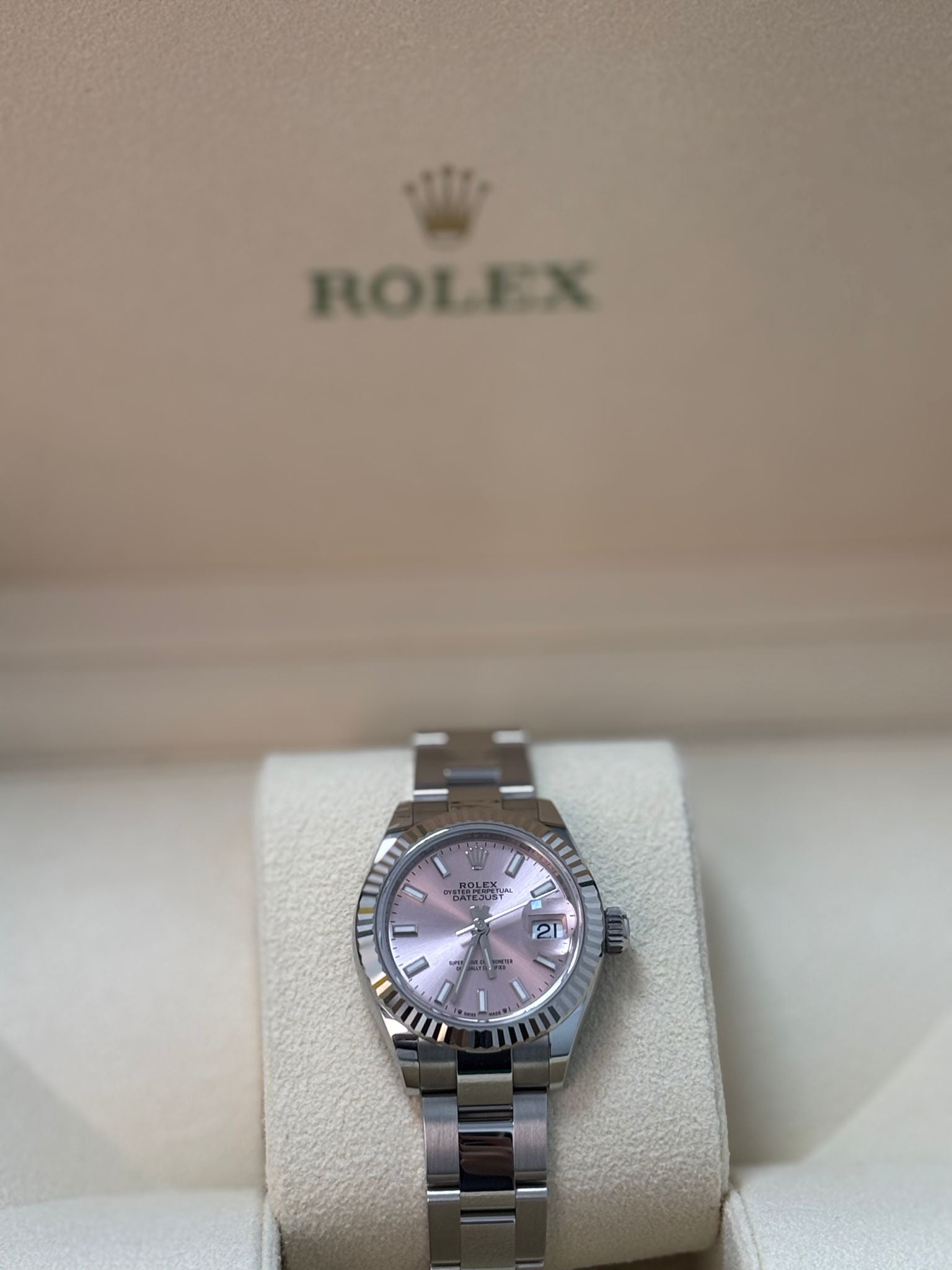 Rolex Lady-Datejust 279174 Pink Index Oyster 2025 – EW Watches