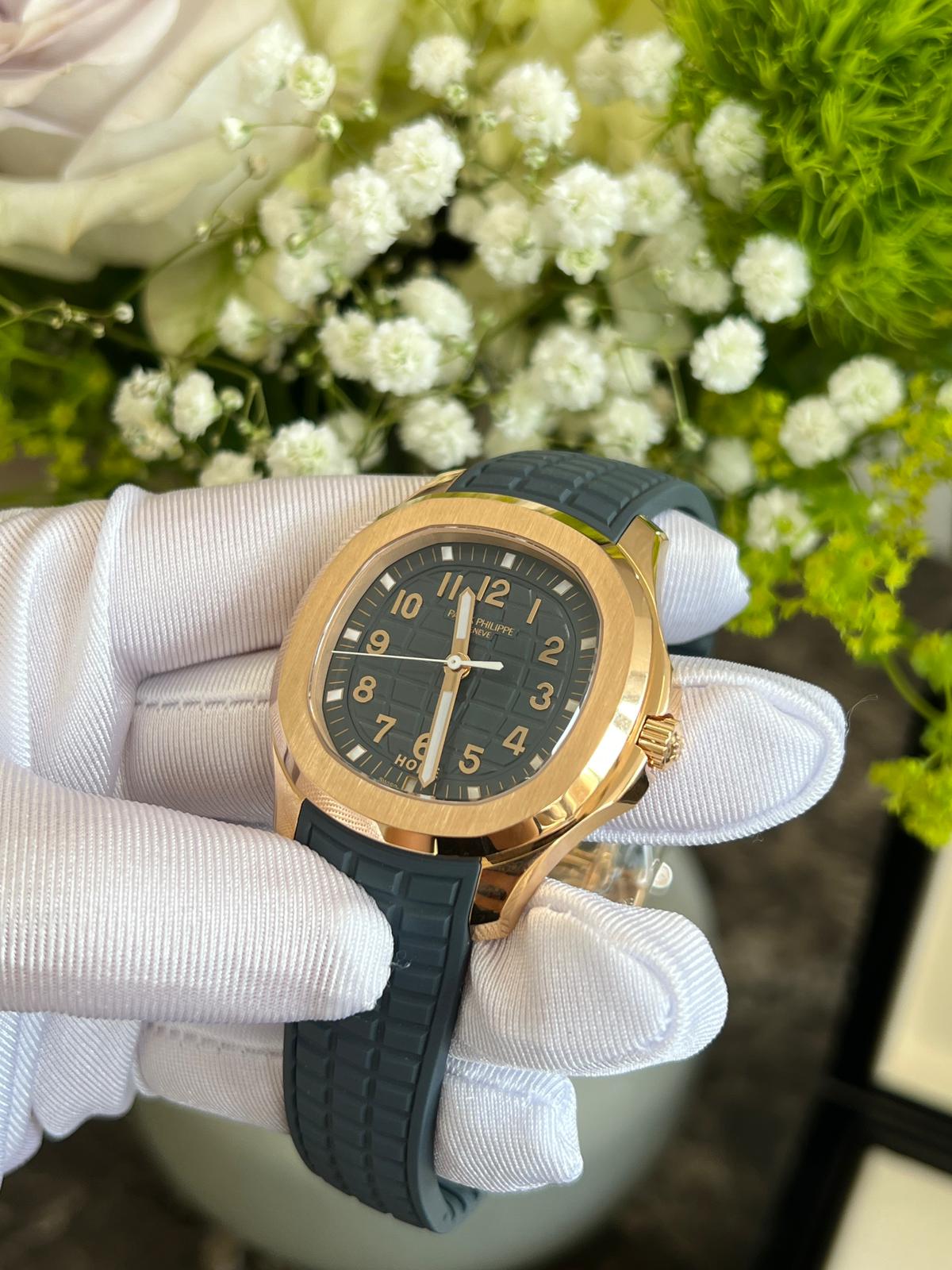 Patek Philippe Aquanaut 5269R-001