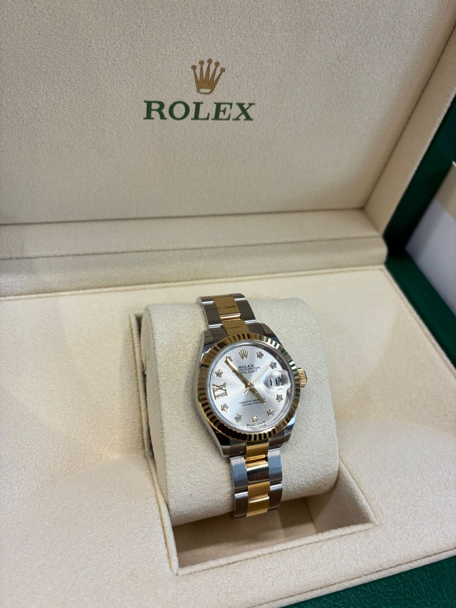 Rolex Lady-Datejust 279173G Silver Star Oyster 2025
