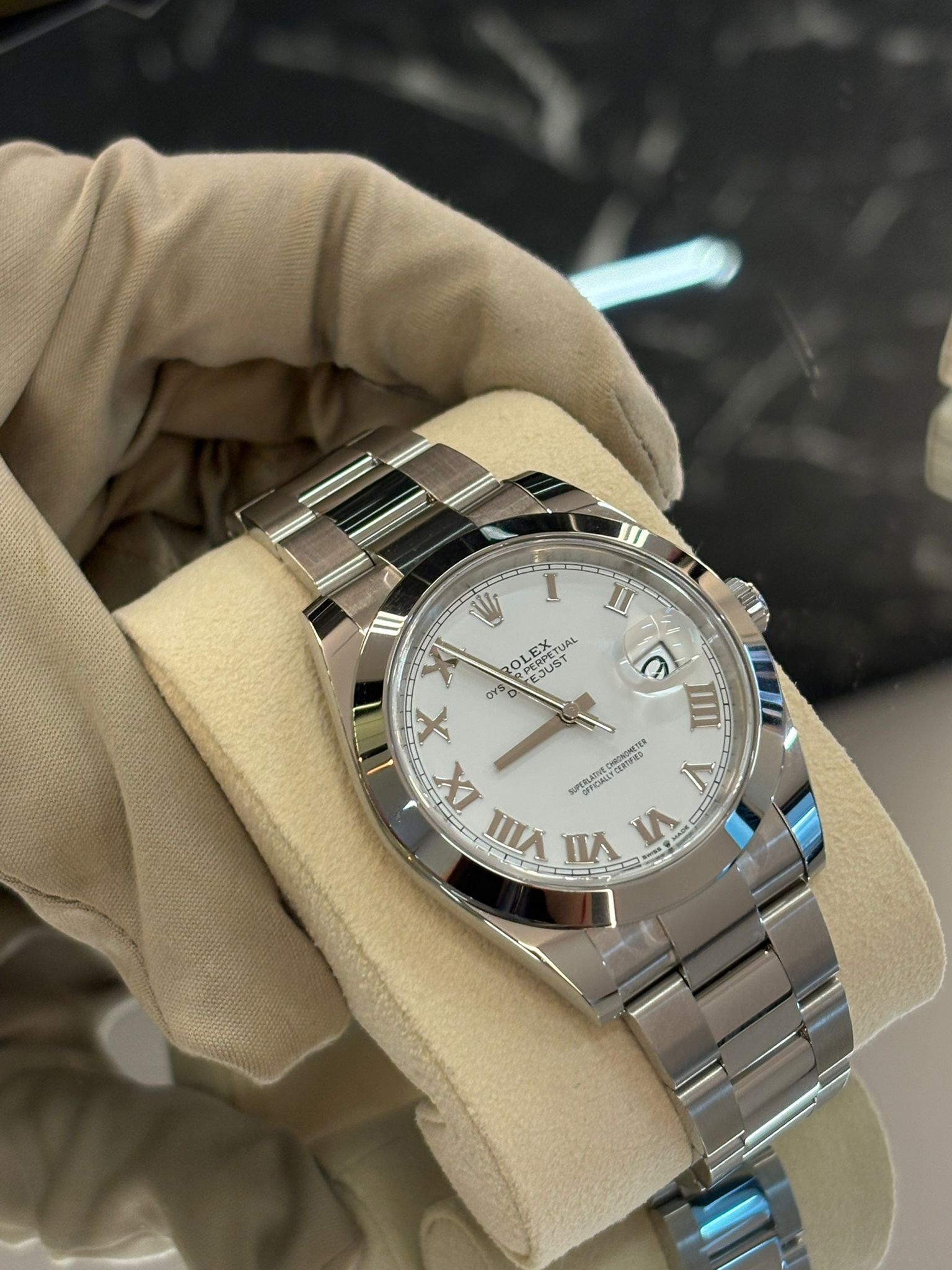 Rolex Datejust 41 126300 White Roman Oyster 2024