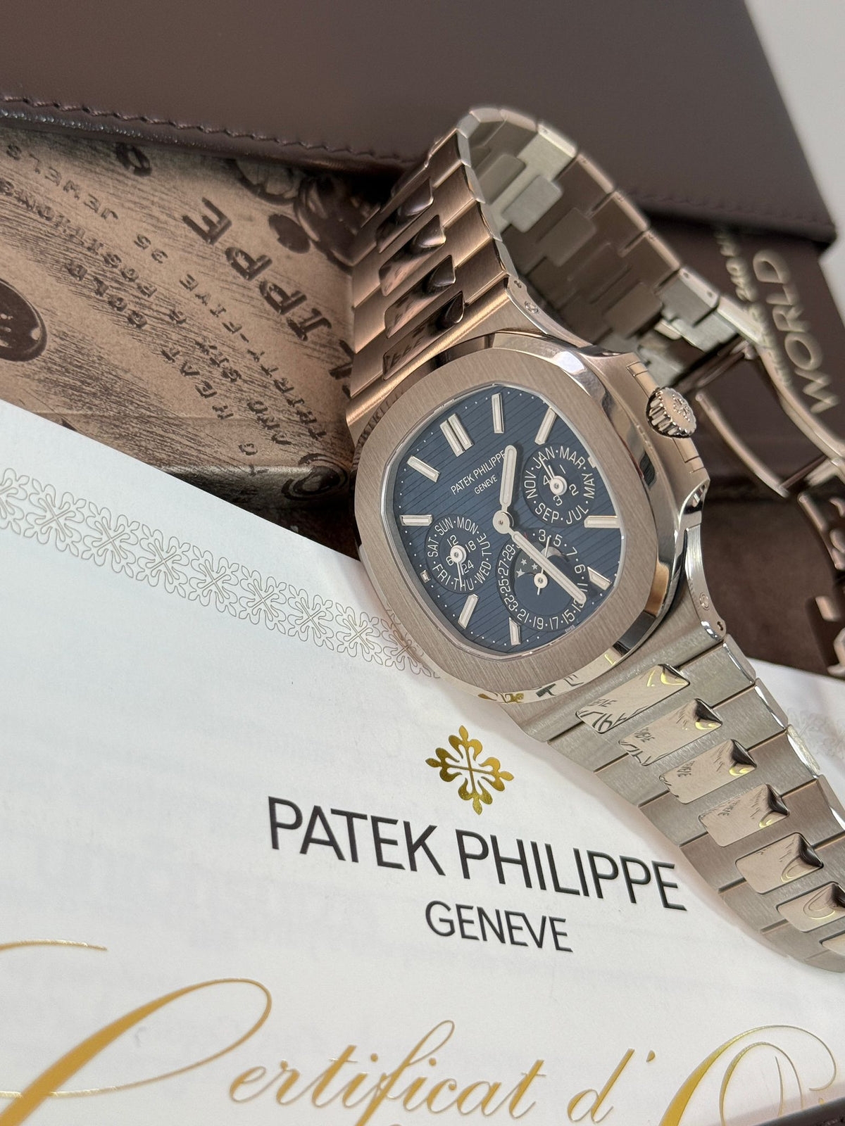 Patek Philippe 5740/1G-001 Nautilus Perpetual Calendar 5740 White Gold / Blue 2026
